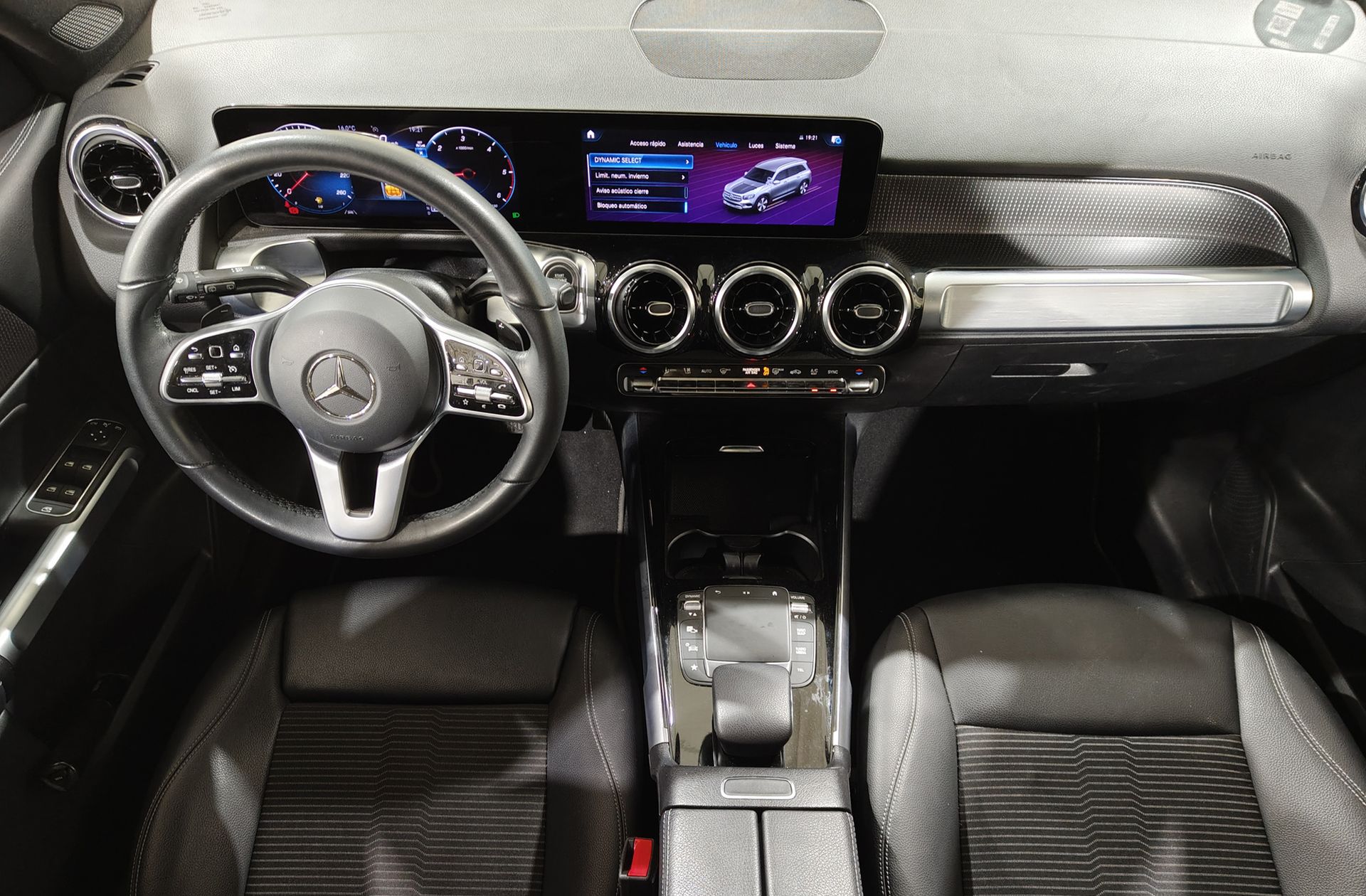 Mercedes-Benz GLB 220 D 4MATIC - foto 6