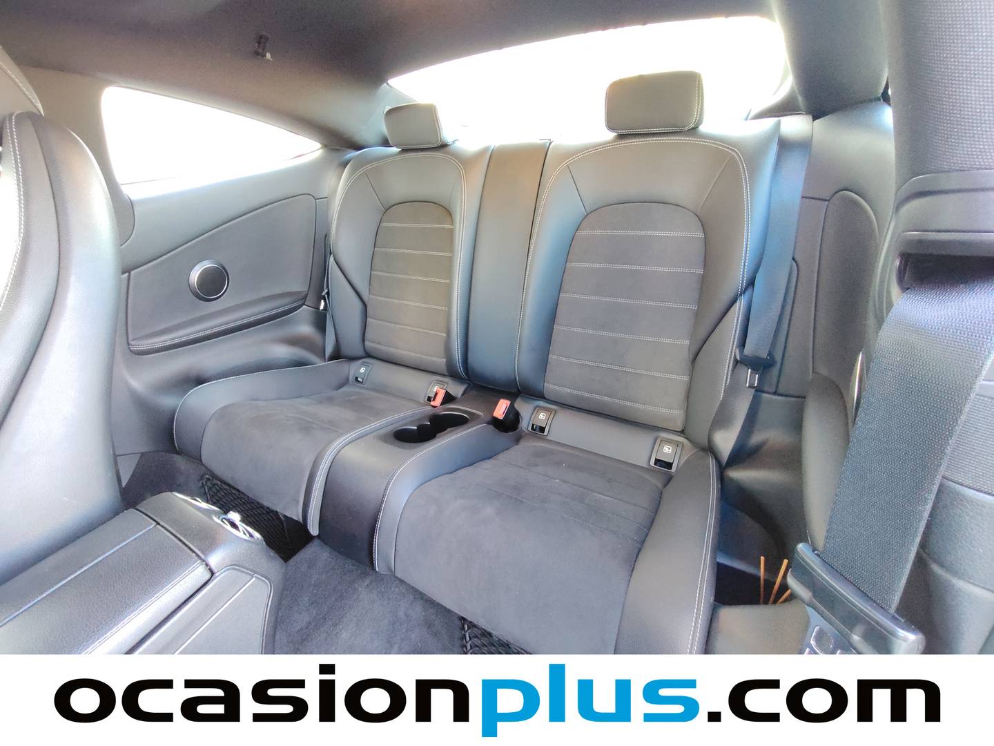 Foto asientos traseros Mercedes Clase C Mercedes Clase C C Coupe 300 (245 CV) Pack AMG