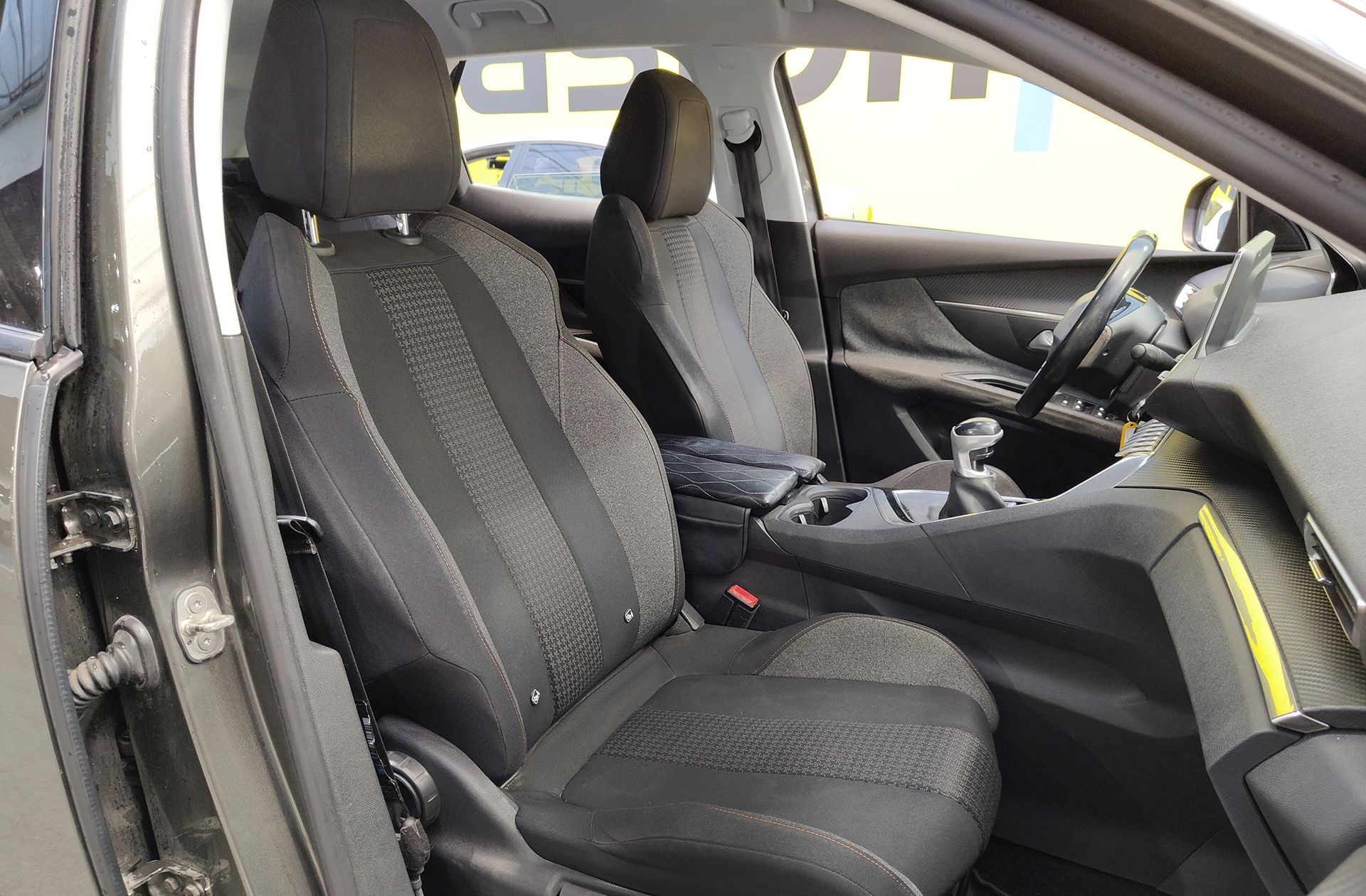 Peugeot 3008 PureTech 130 Active - foto 16