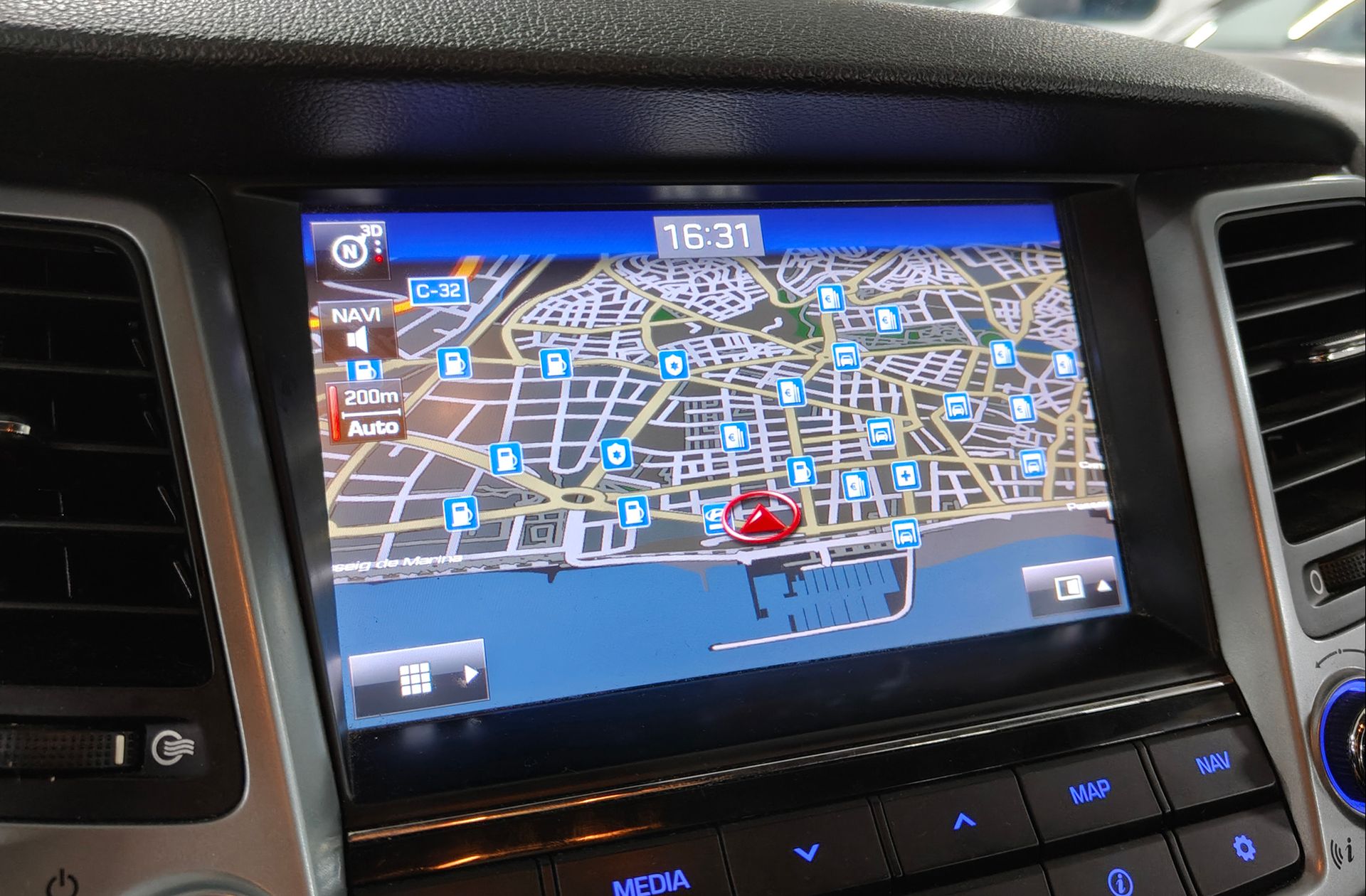 Hyundai Tucson 1.7 CRDi BlueDrive 25 Aniversario 4x2 - foto 7