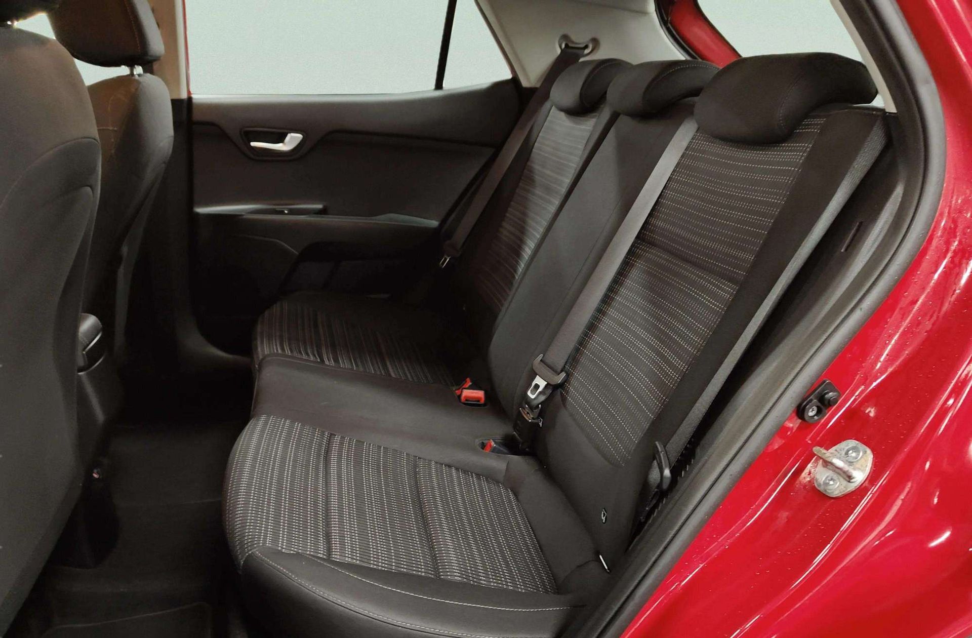 Kia Stonic 1.0 T-GDi MHEV Drive - foto 14