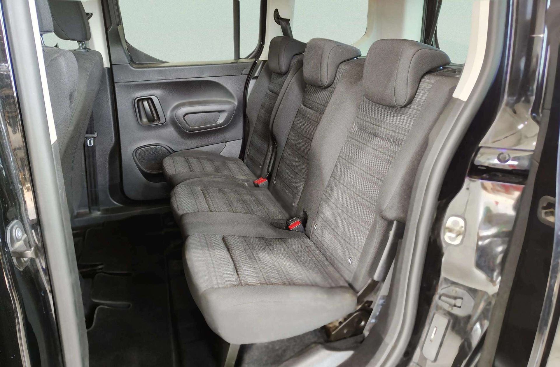 Opel Combo 1.5 TD Selective L - foto 11