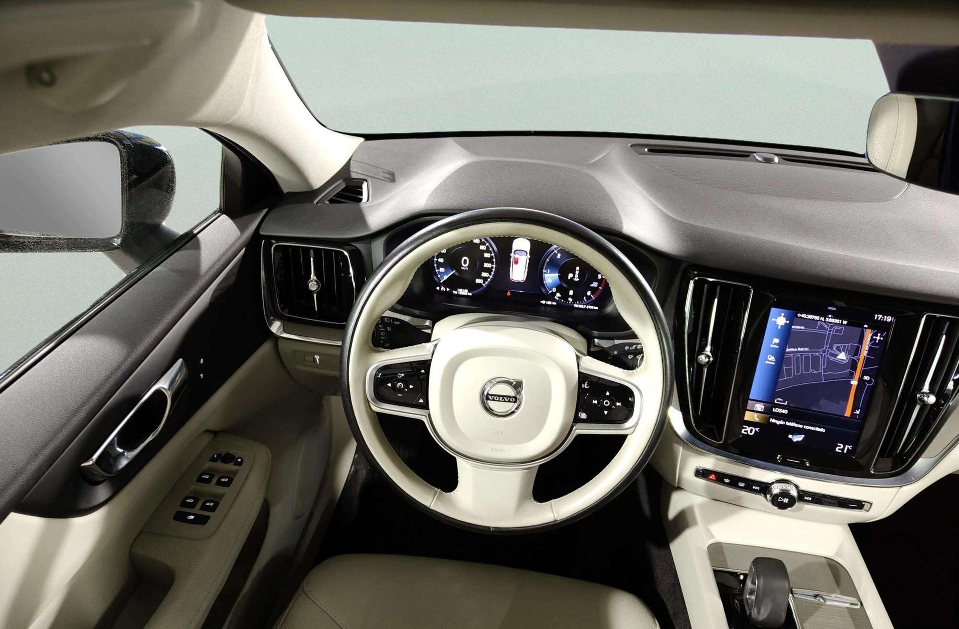 Volvo V60 B4 D Cross Country Core AWD - foto 24