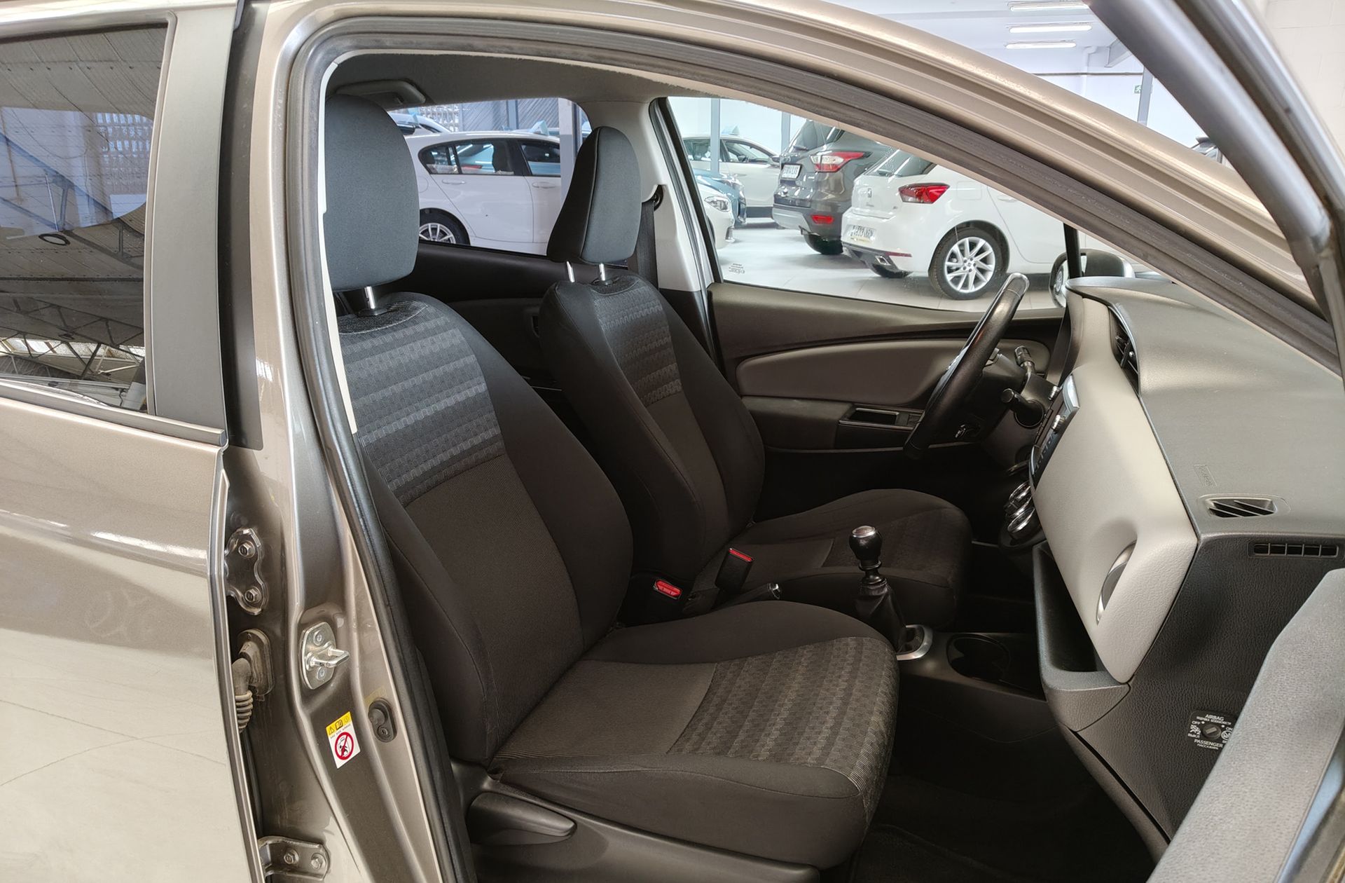 Toyota Yaris 1.3 Active - foto 15