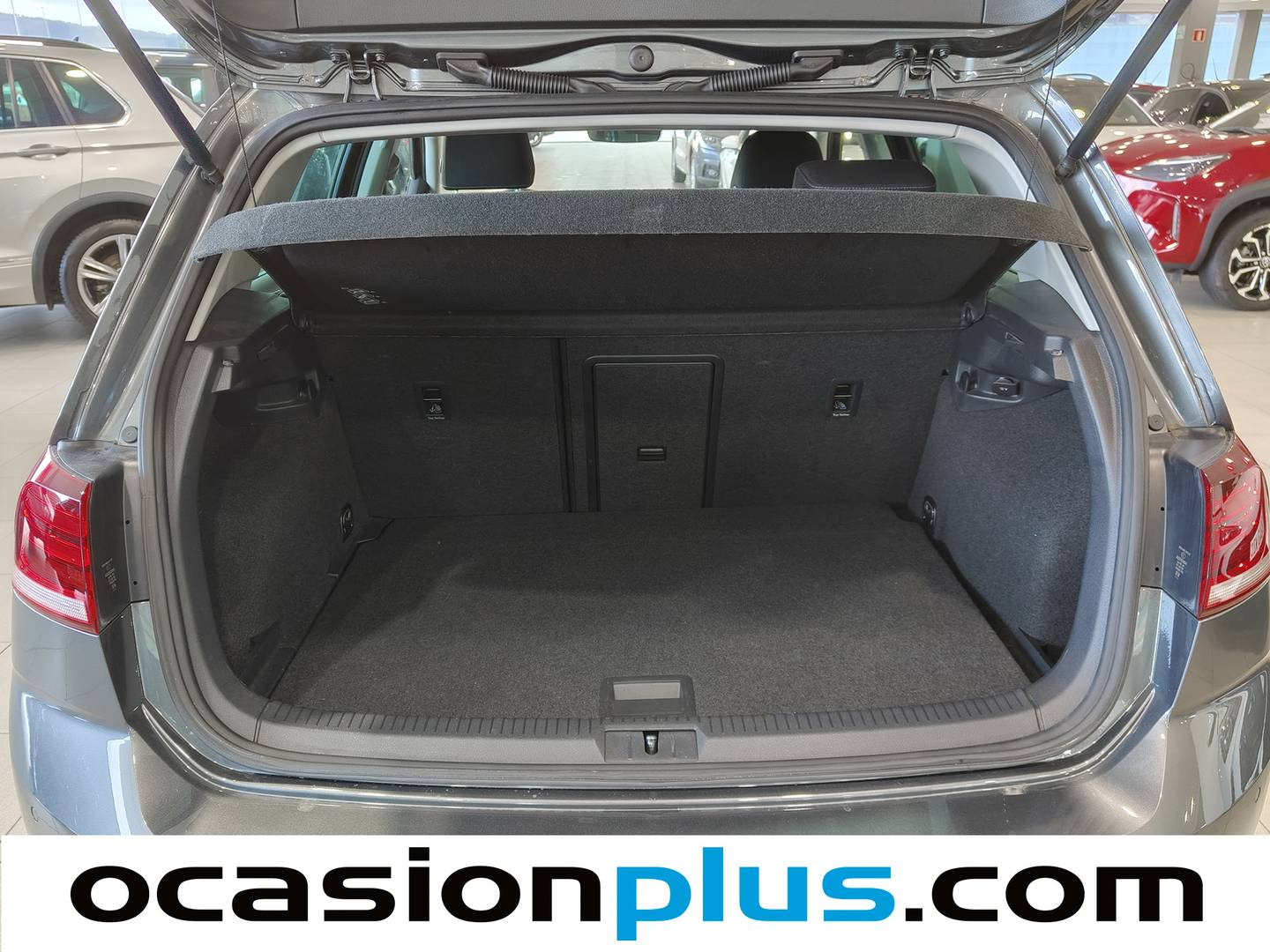 Fotos maletero Volkswagen Golf Volkswagen Golf Sport 2.0 TDI (150 CV) DSG Pack R-Line