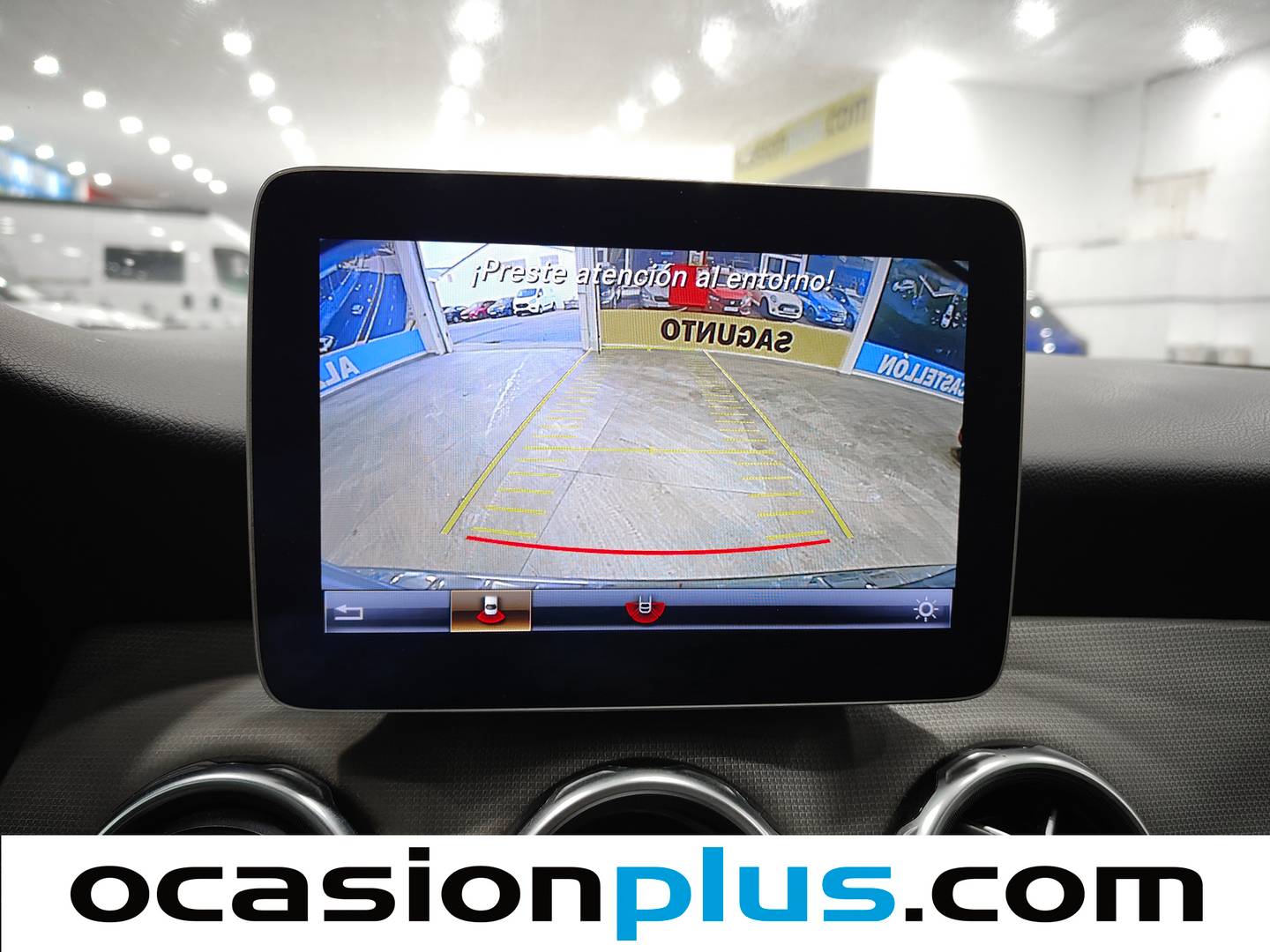 Equipamiento del Mercedes GLA Mercedes GLA 180 (122 CV)