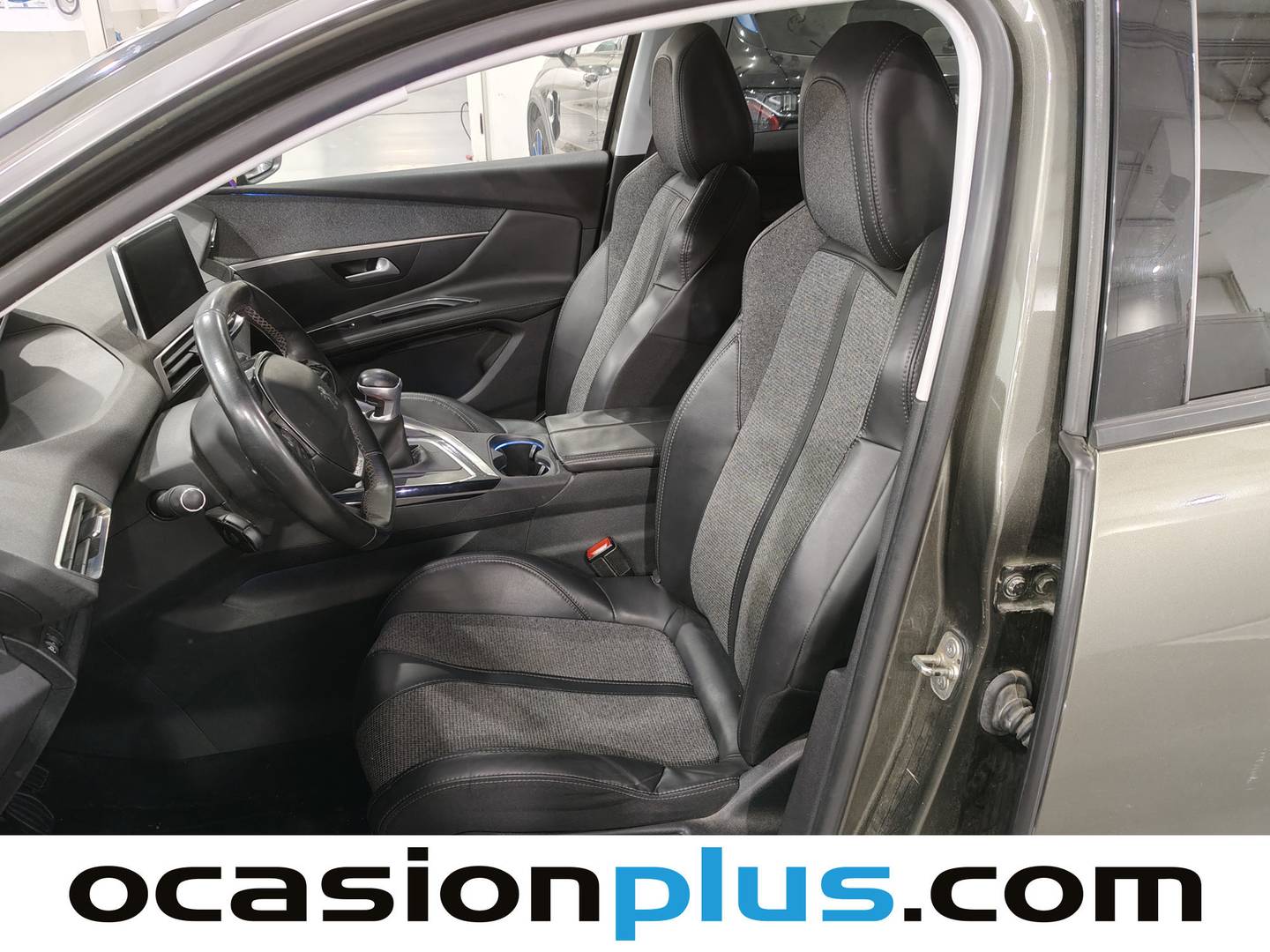 Foto asientos delanteros Peugeot 3008 Peugeot 3008 PureTech 130 S&S Allure (130 CV)