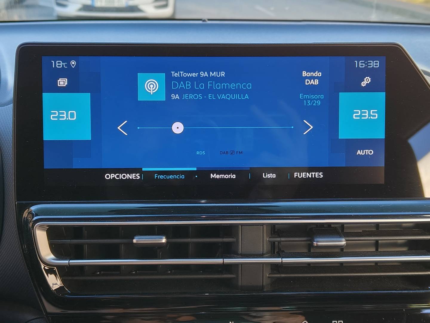 Foto Citroën C5 Aircross Citroen C5 Aircross Plug-in Hybrid 180 Plus e-EAT8  (180 CV)