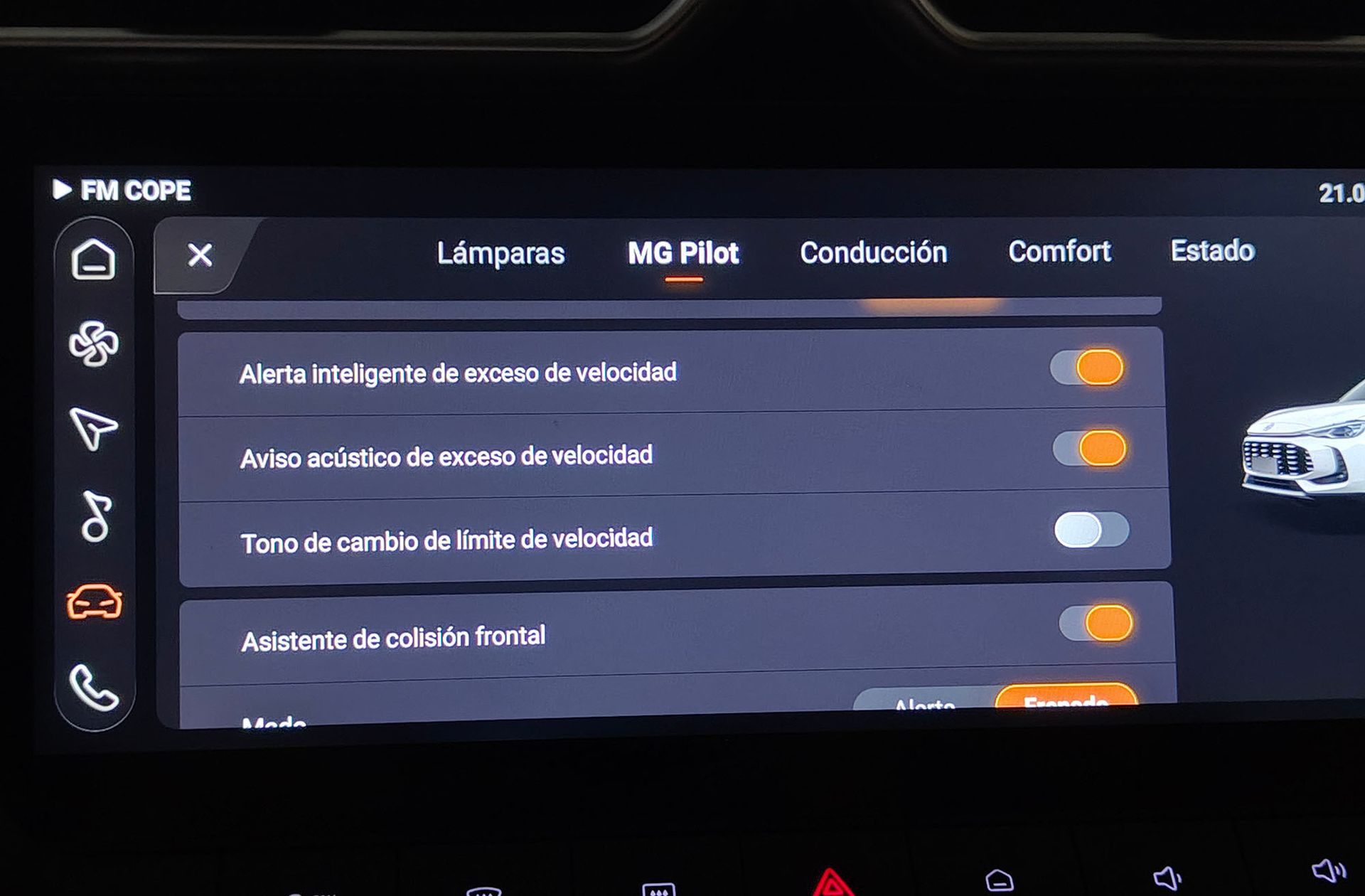 MG ZS 1.5 Hybrid+ Luxury - foto 17