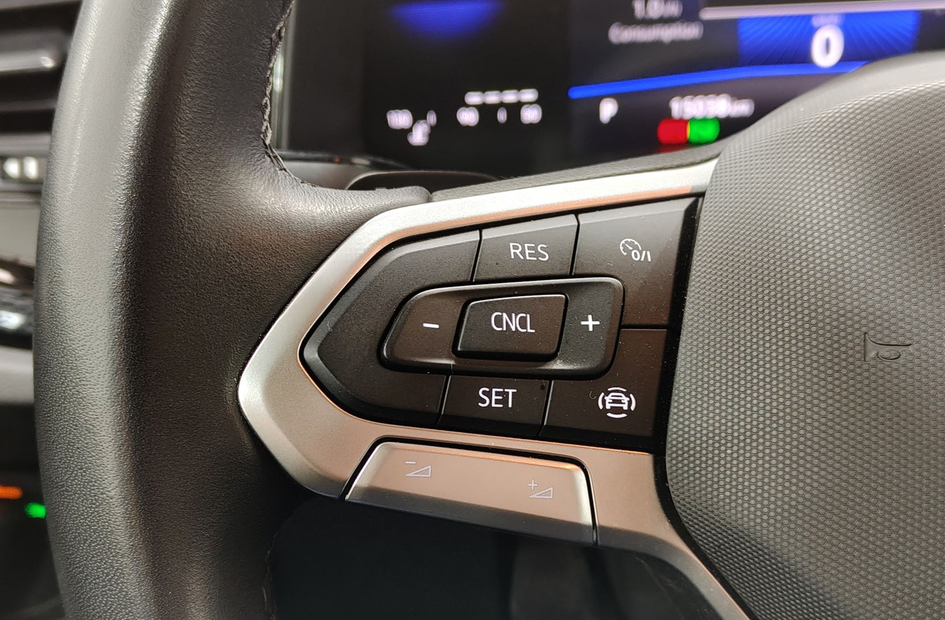 Volkswagen Polo ``más`` 1.0 TSI DSG - foto 28