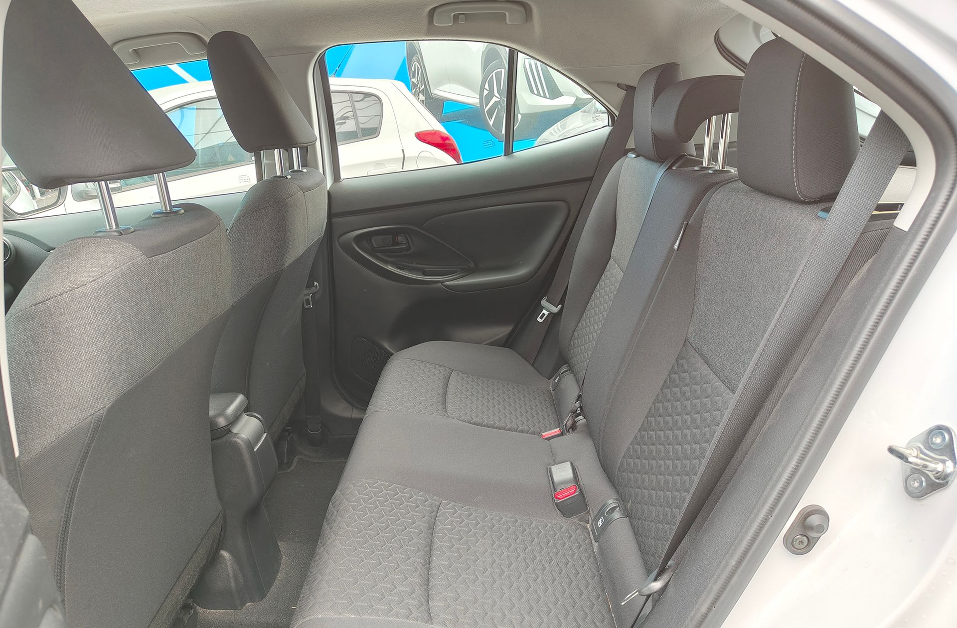 Toyota Yaris Cross 120H Business Plus - foto 12