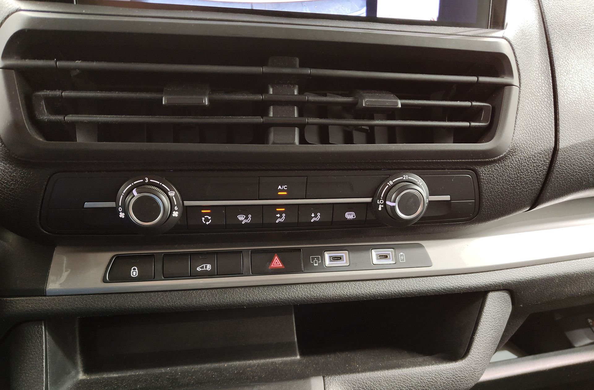 Citroën Jumpy Furgon BlueHDi 120 Talla M - foto 28