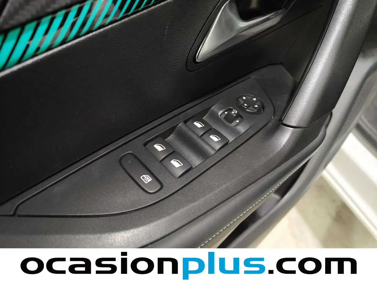 Foto Peugeot 2008 Peugeot 2008 BlueHDi 110 Allure (110 CV)