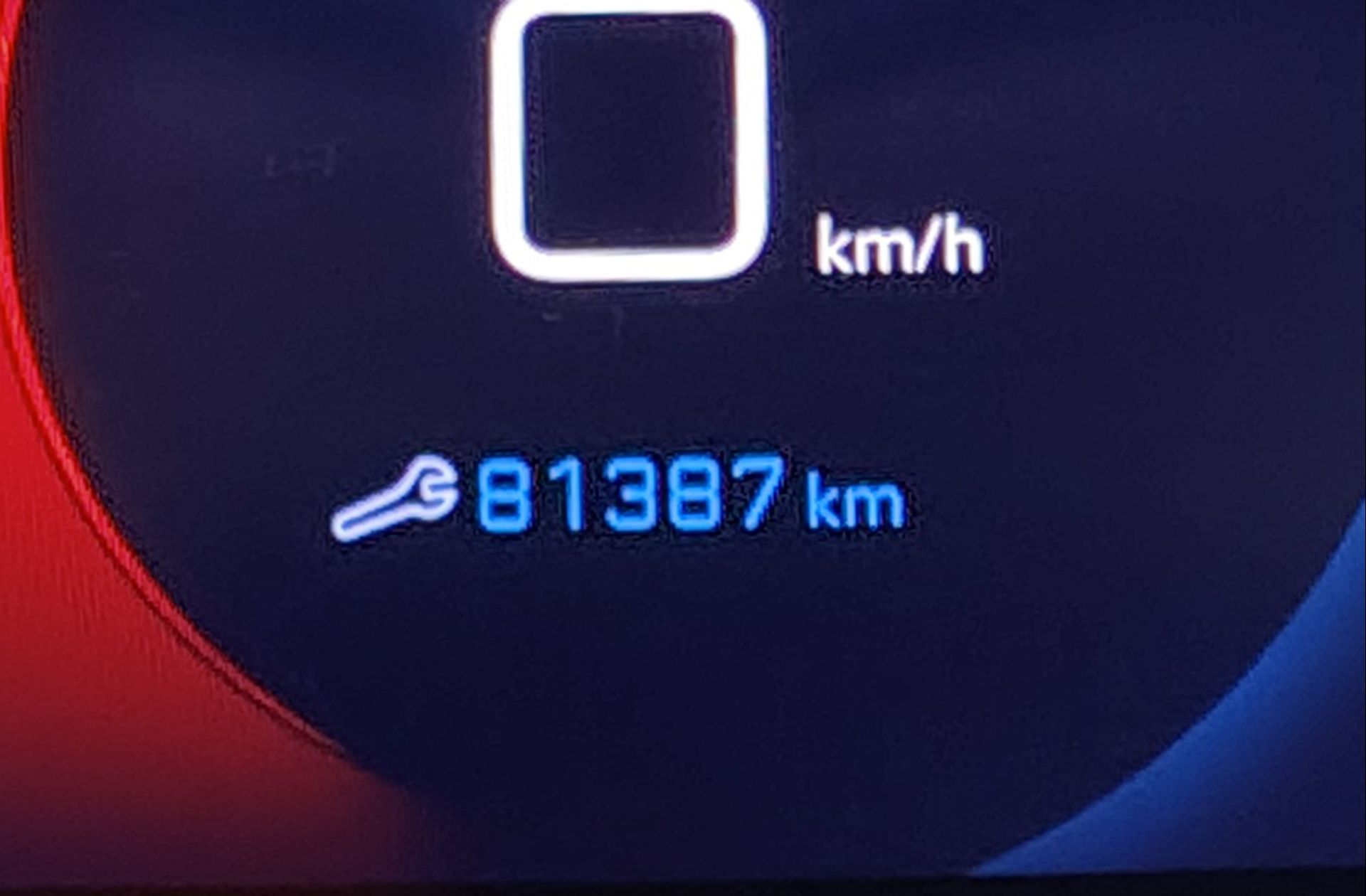 Peugeot 208 PureTech 100 Allure Pack EAT8 - foto 12