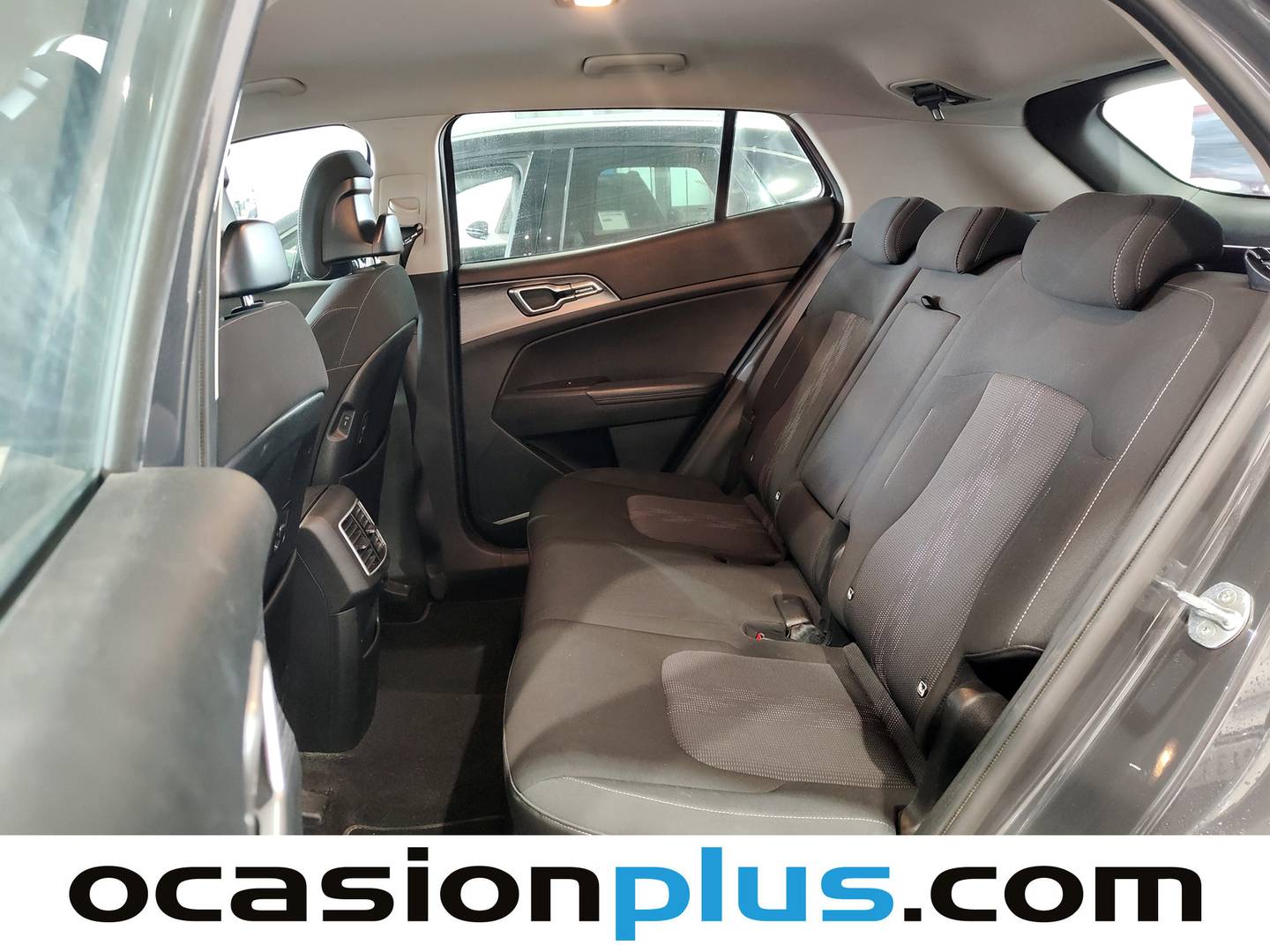 Foto asientos traseros KIA Sportage KIA Sportage 1.6 T-GDi MHEV (150CV) Drive 4x2