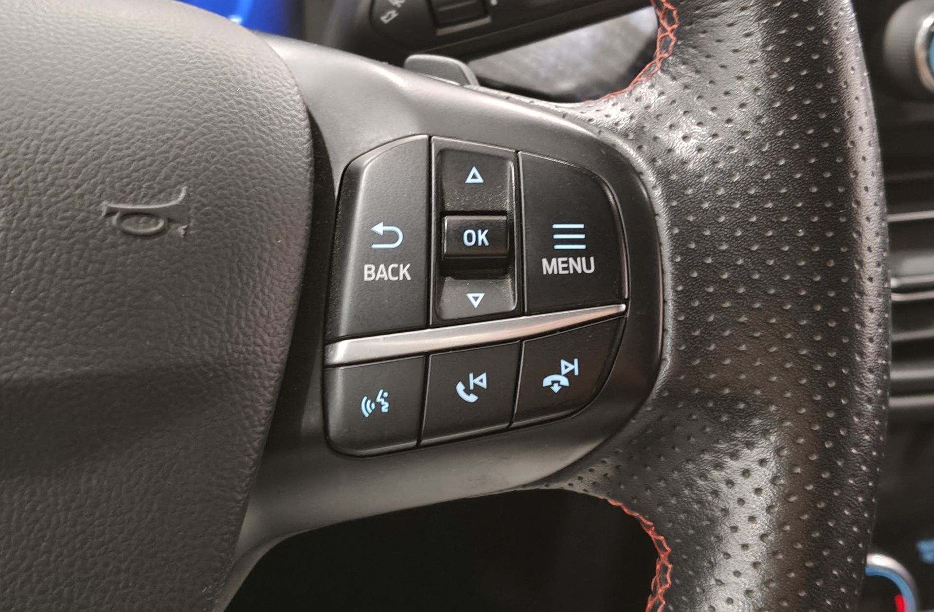 Ford Kuga 1.5 EcoBlue ST-Line - foto 26