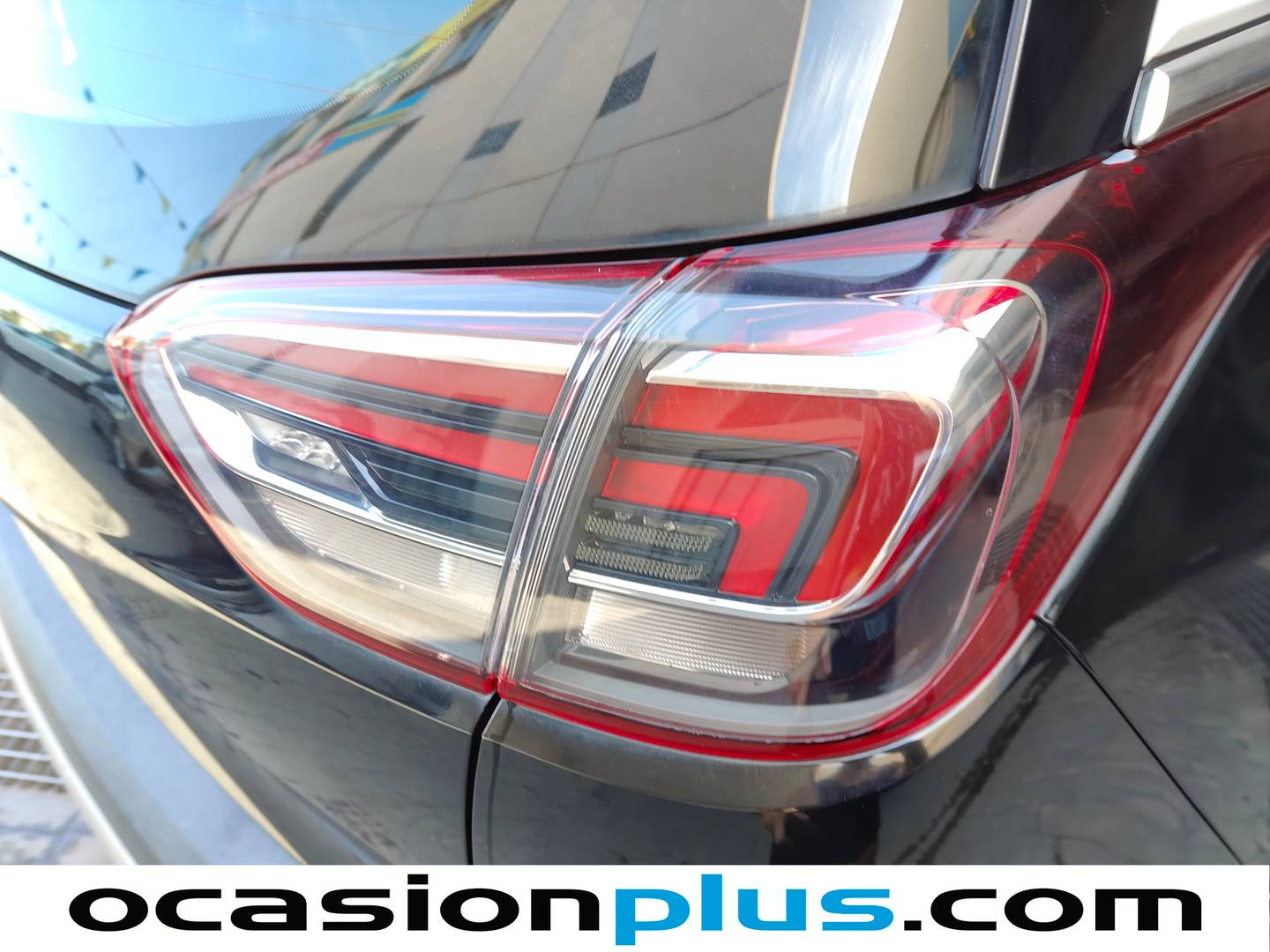 Equipamiento del Opel Crossland X Opel Crossland X 1.5 D S&S Design Line 120 Aniversario (102 CV)