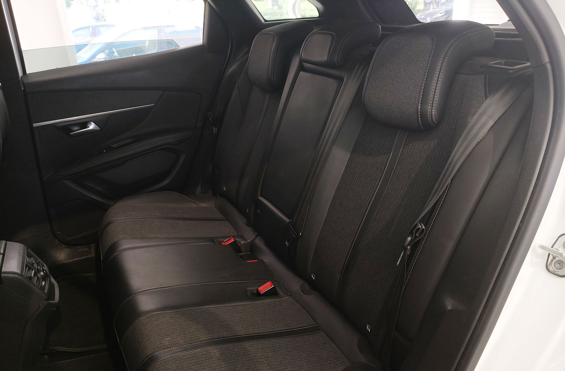 Peugeot 3008 PureTech 130 GT Line EAT8 - foto 14