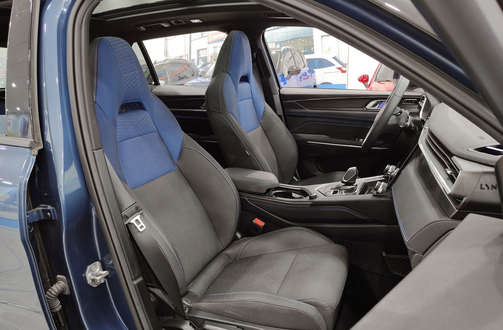 Lynk & Co 01 1.5 PHEV - foto 24