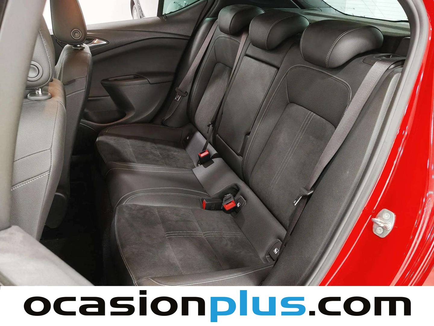 Foto asientos traseros Opel Astra Opel Astra 1.6 Turbo S&S GSi Line (200 CV)