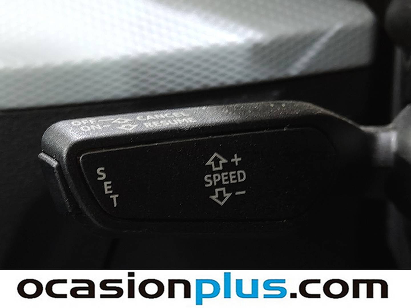 Foto Audi Q2 Audi Q2 design edition 1.6 TDI (116 CV)