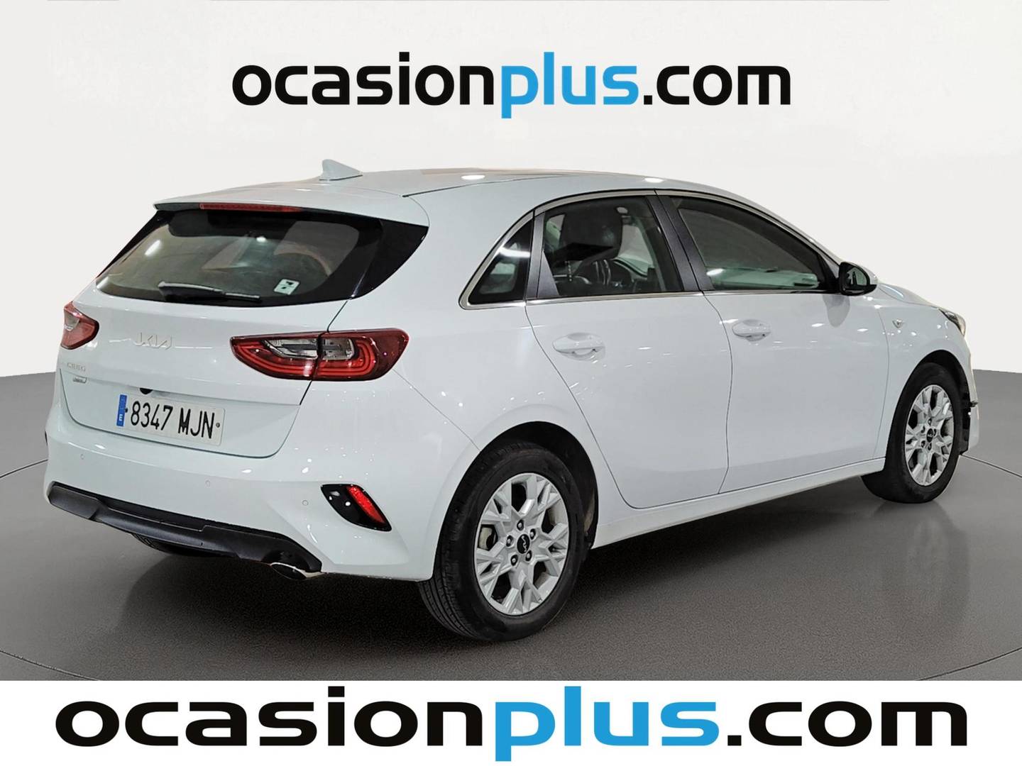 Foto trasera KIA Ceed KIA Ceed 1.6 MHEV iMT Drive (136 CV) derecha