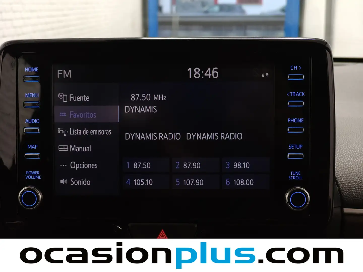 Foto Toyota Yaris Toyota Yaris 120H Business Plus (116 CV)