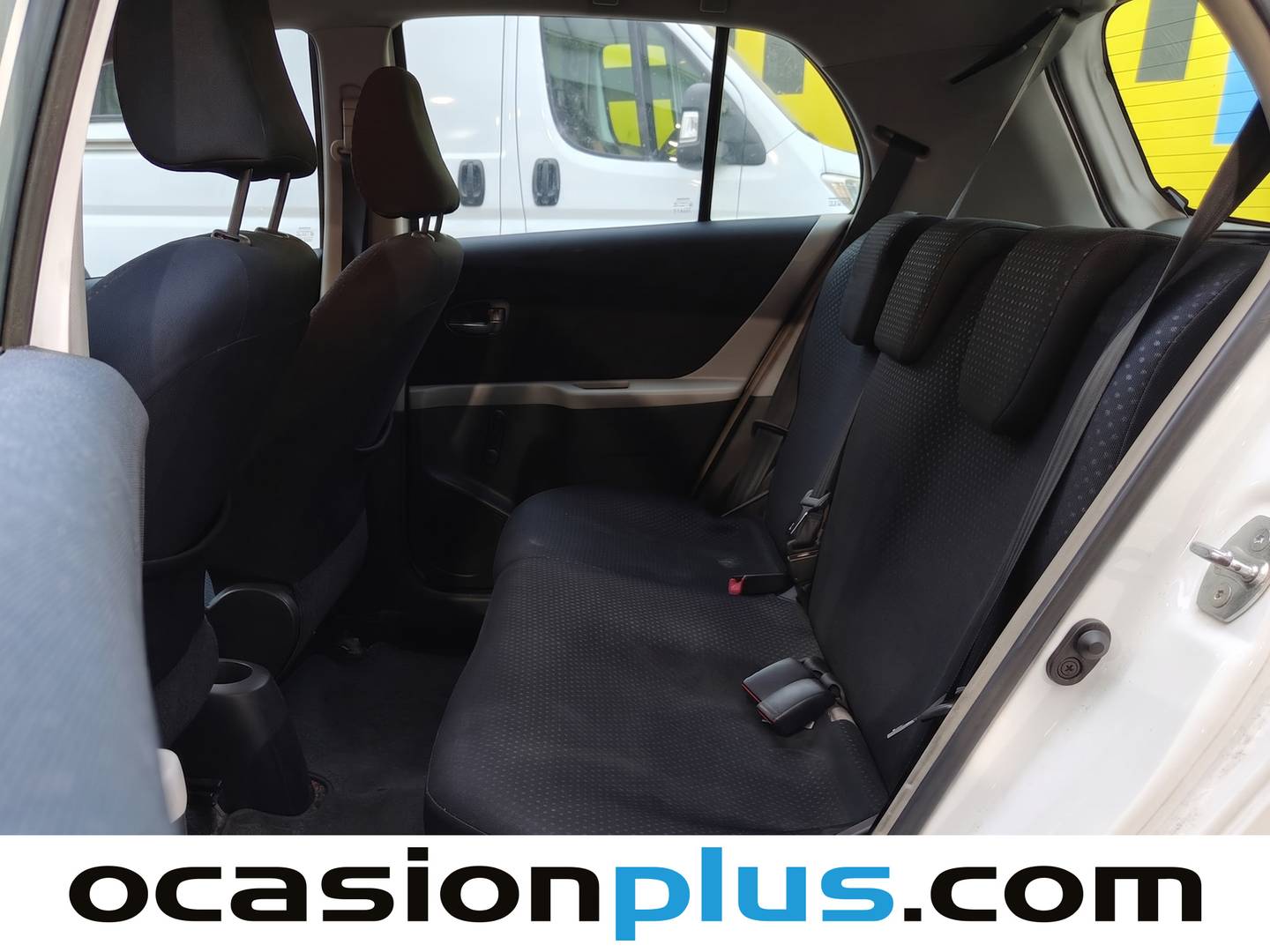 Foto asientos traseros Toyota Yaris Toyota Yaris 1.3 VVT-I TS (101 CV)