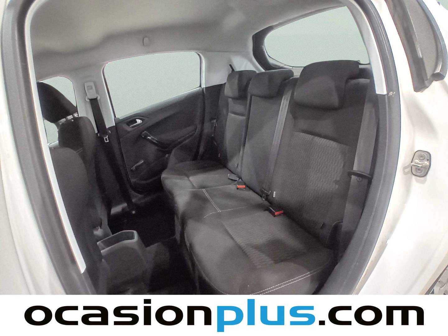 Foto asientos traseros Peugeot 208 Peugeot 208 1.6 BlueHDI Active (75 CV)
