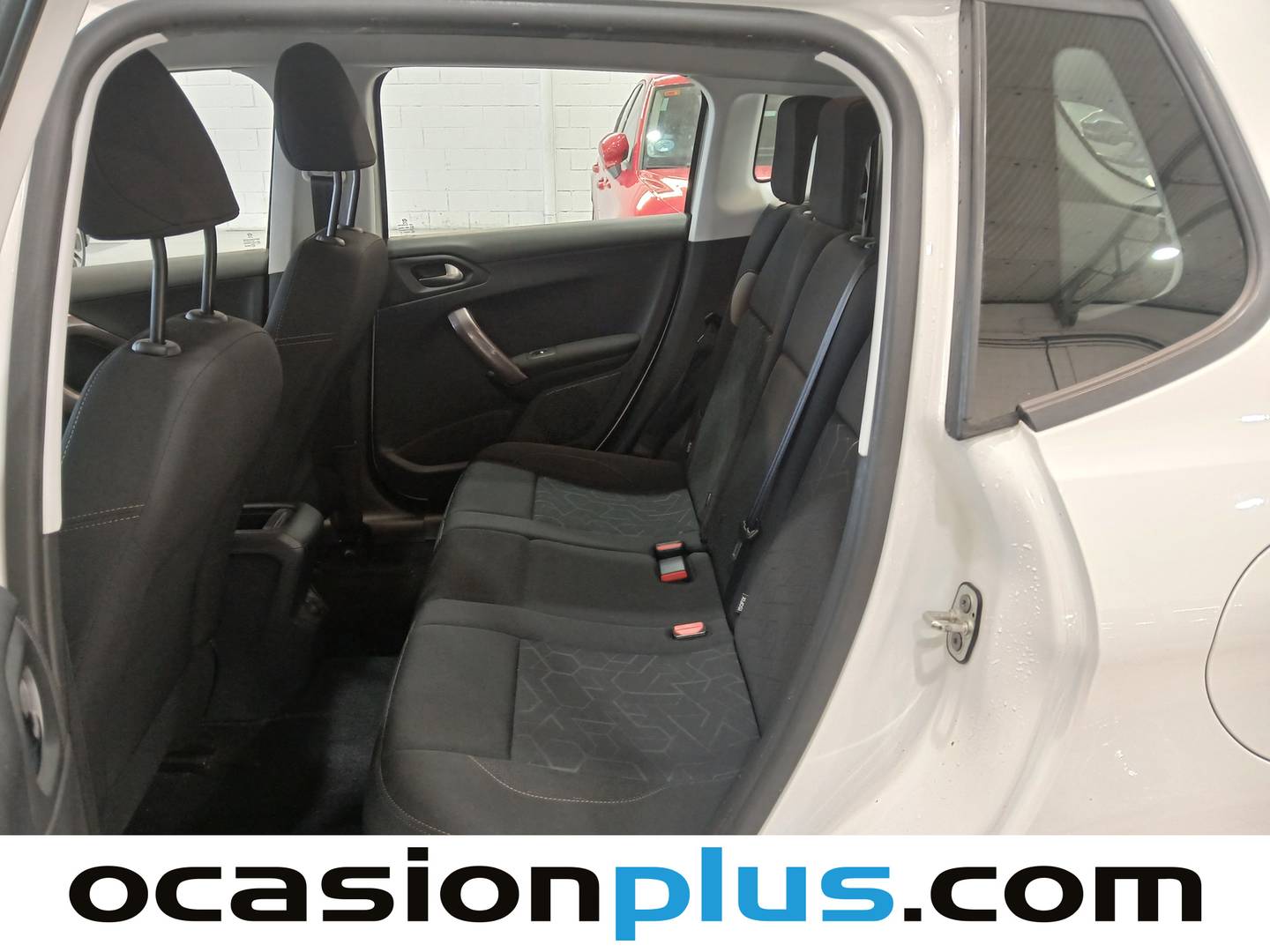 Foto asientos traseros Peugeot 2008 Peugeot 2008 VTI 82 Active (82 CV)