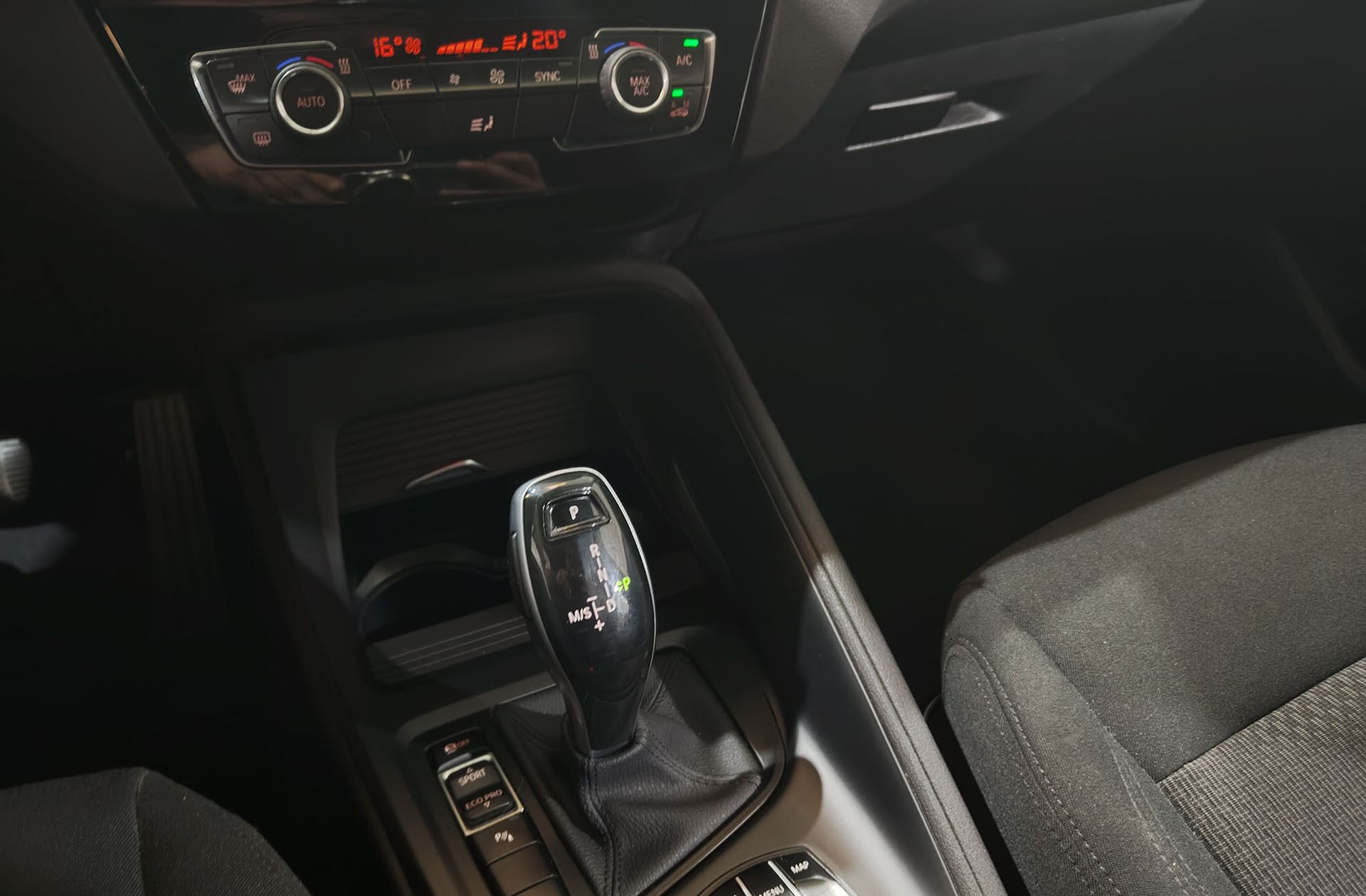 BMW X1 sDrive18d Business - foto 5