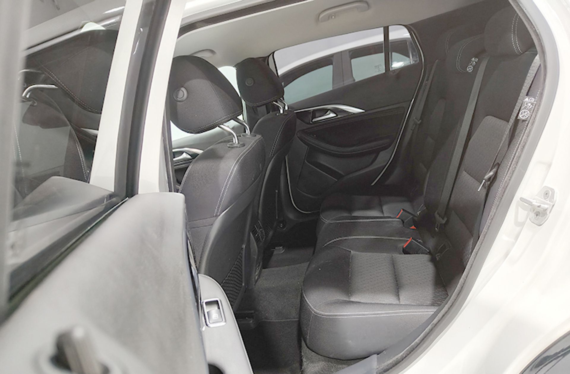 Infiniti Q30 1.6T Premium - foto 10