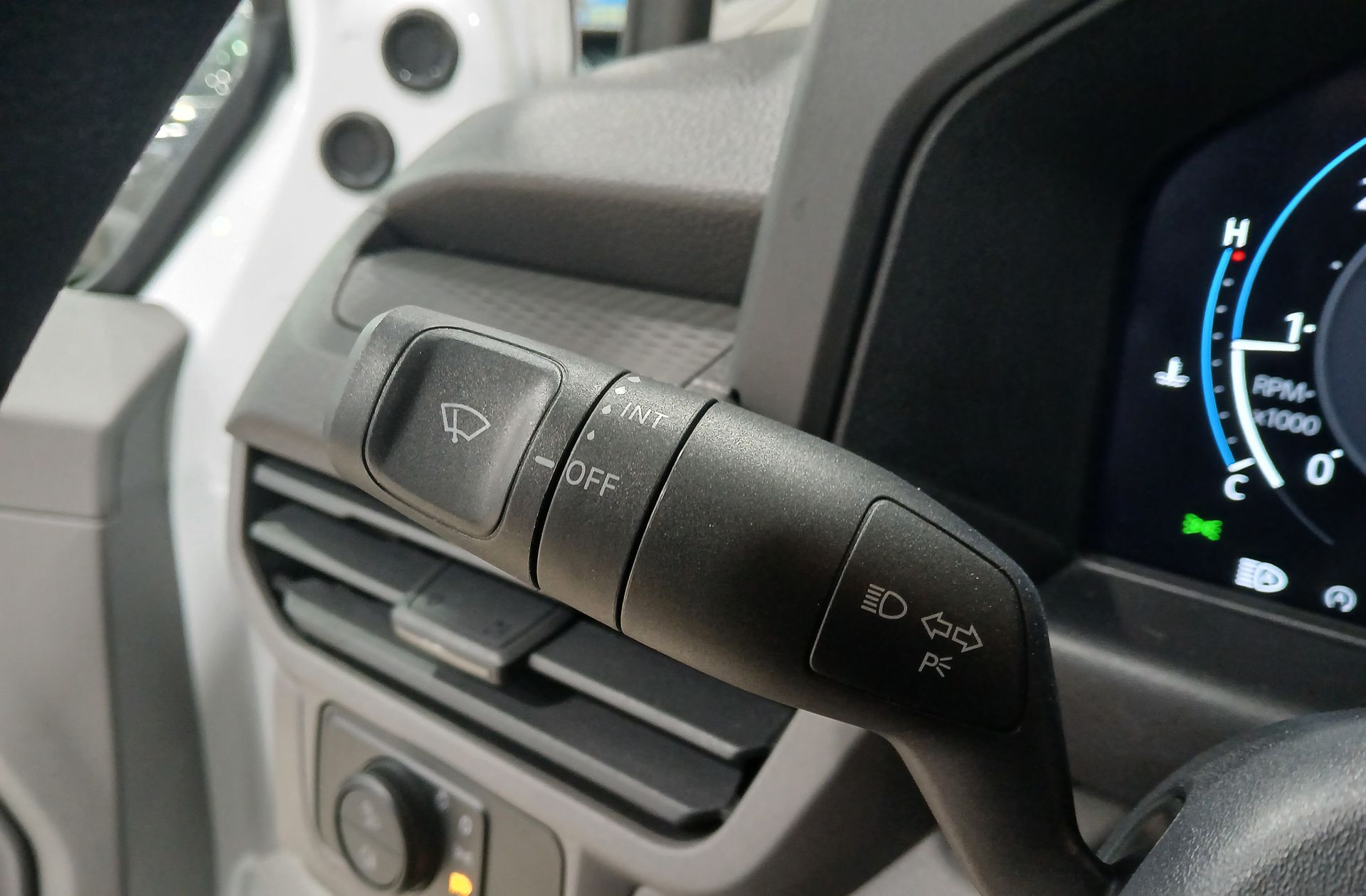 Volkswagen Transporter Furgon Batalla Corta TN 2.0 TDI - foto 24