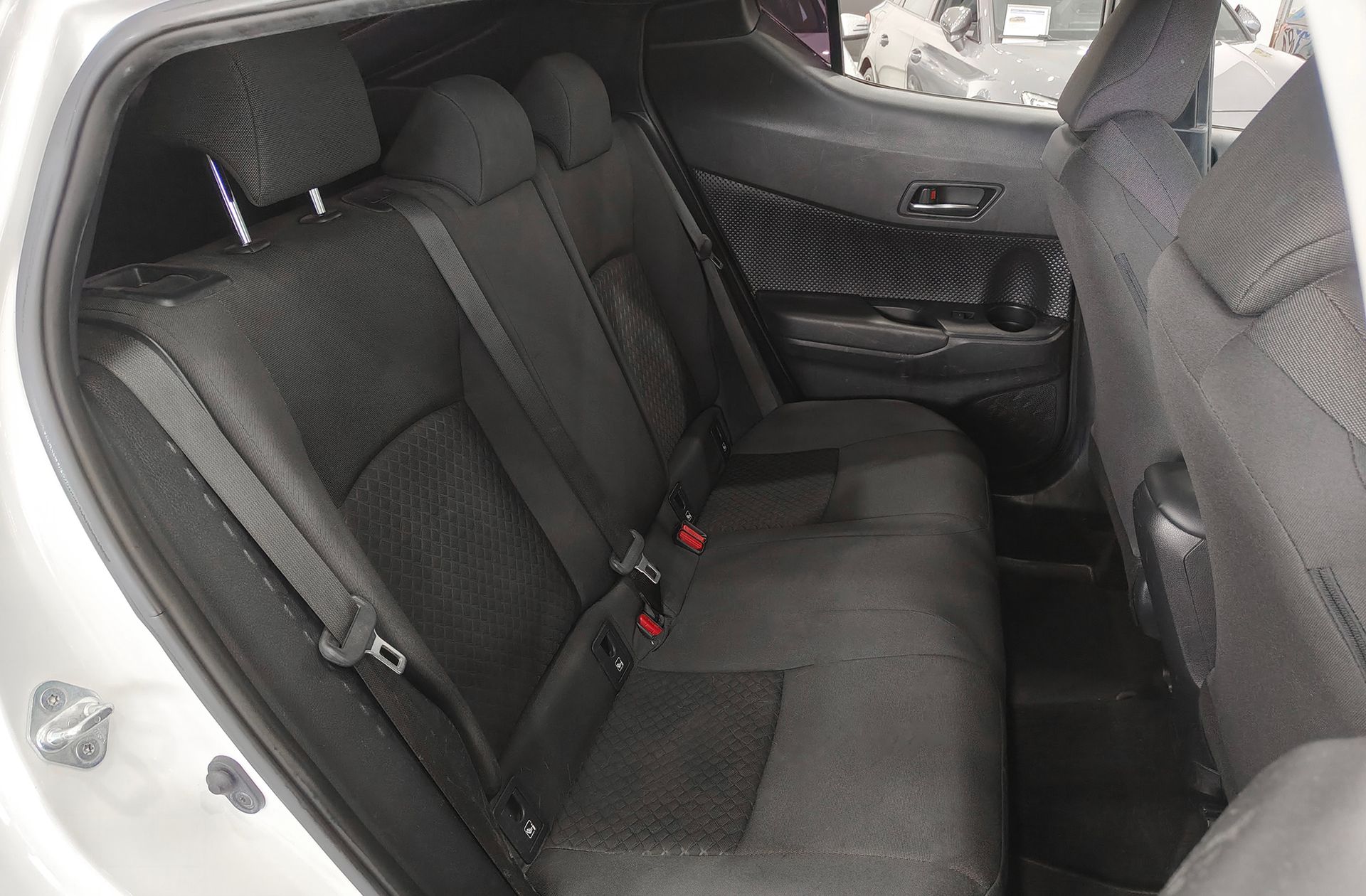Toyota C-HR 1.8 125H Active - foto 17