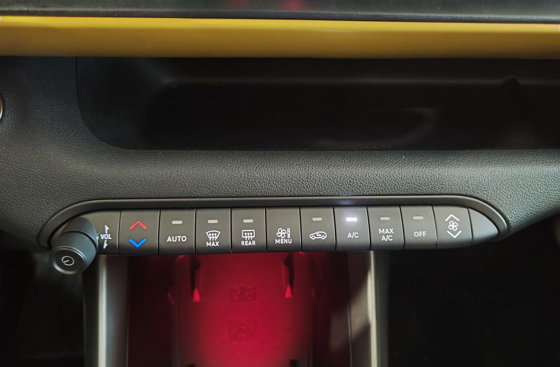 Jeep Avenger 1.2 G Summit - foto 32