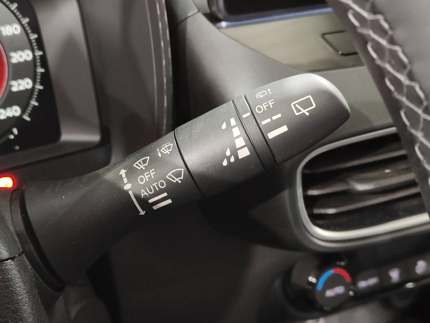 Foto Nissan JUKE Nissan Juke 1.6 Hybrid N-Connecta Auto (143 CV)