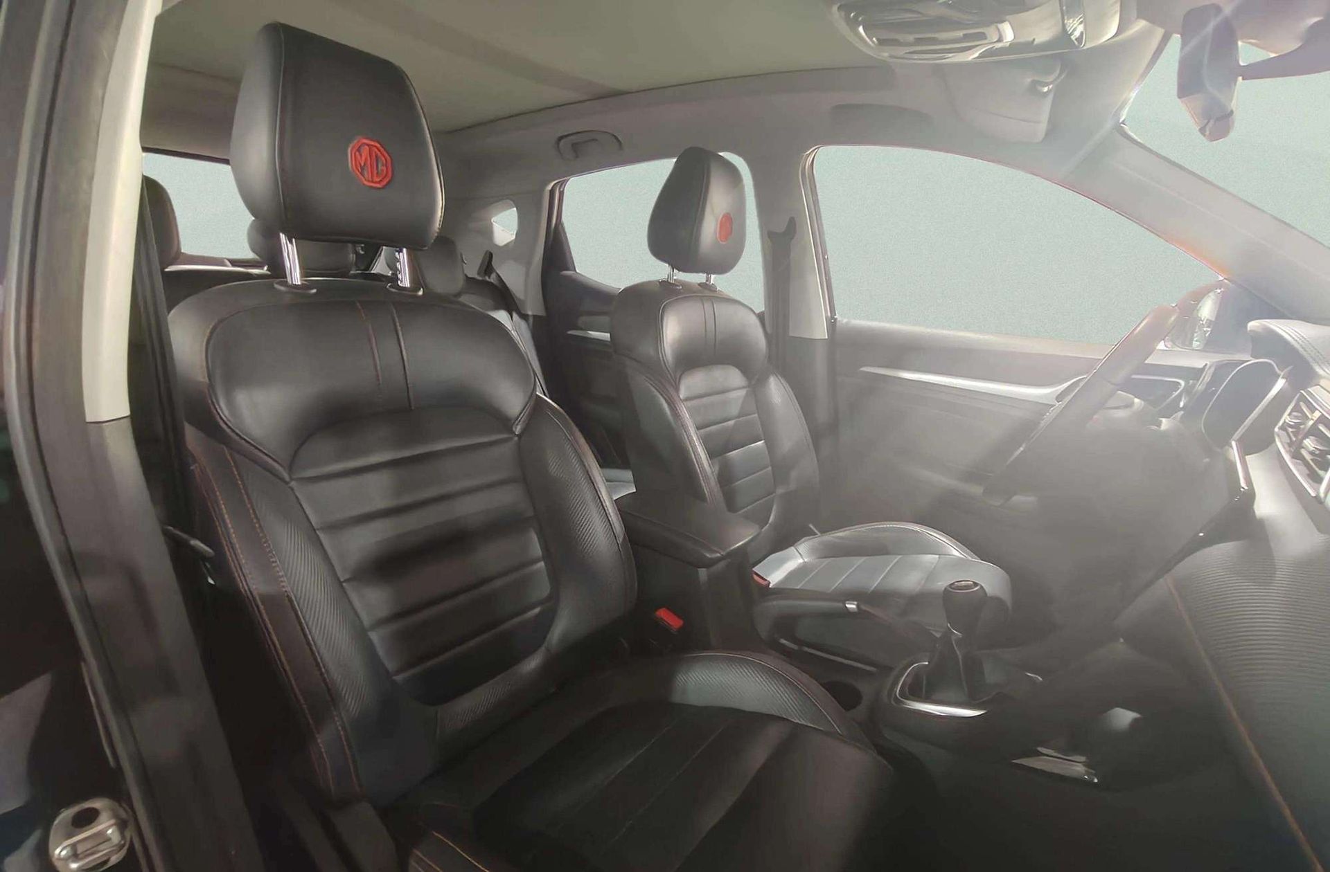 MG ZS 1.0T Luxury - foto 22