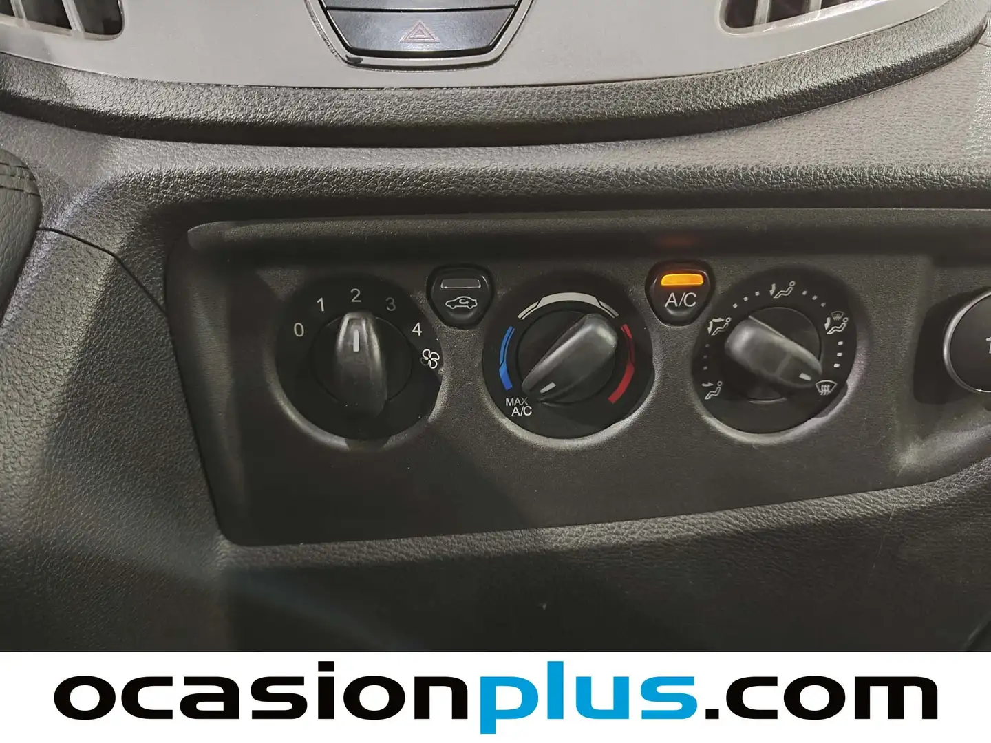 Foto Ford Transit Ford Transit Furgon 310 L3H2 Trend Delantera (130 CV)