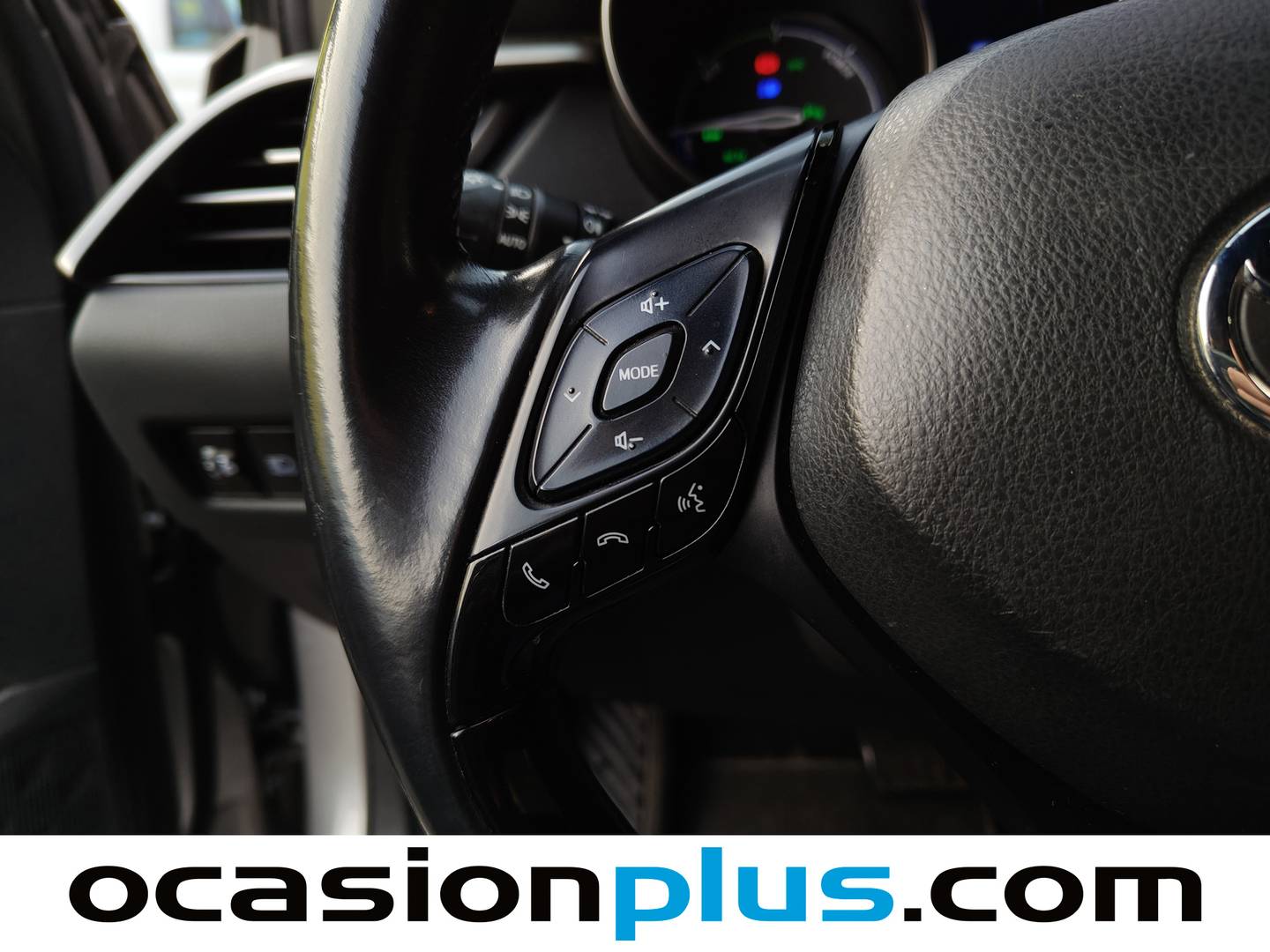 Foto Toyota C-HR Toyota C-HR 1.8 125H Advance (122 CV)