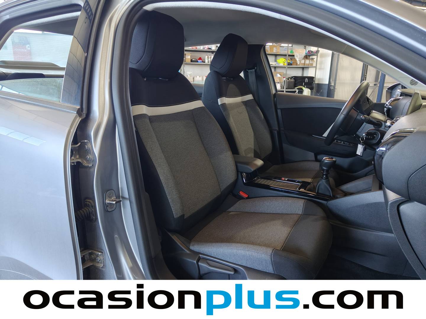 Foto Citroën C4 X Citroen C4 X PureTech 100 S&S 6v You (102 CV)