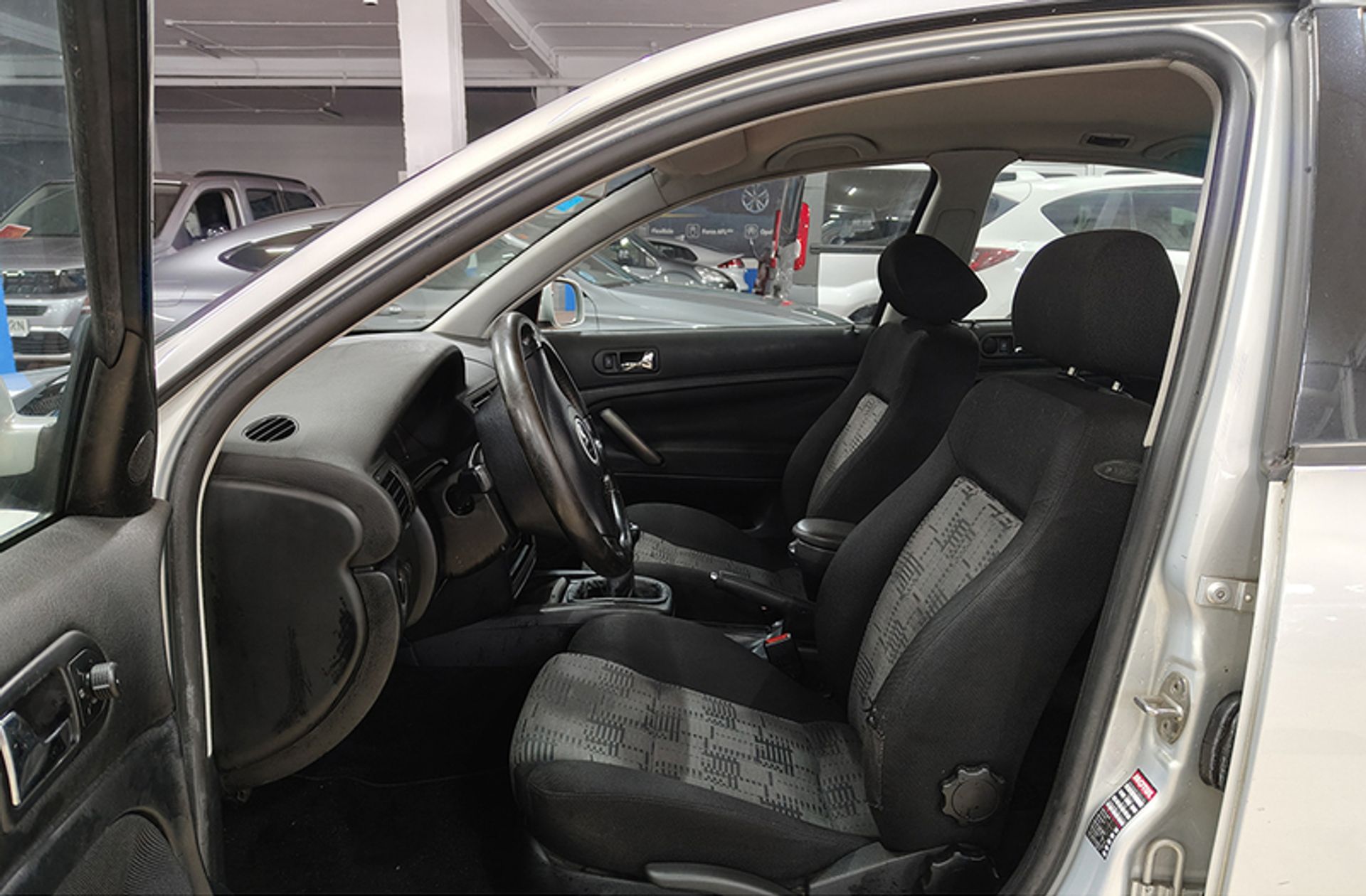 Volkswagen Passat Trendline 1.9 TDI - foto 9