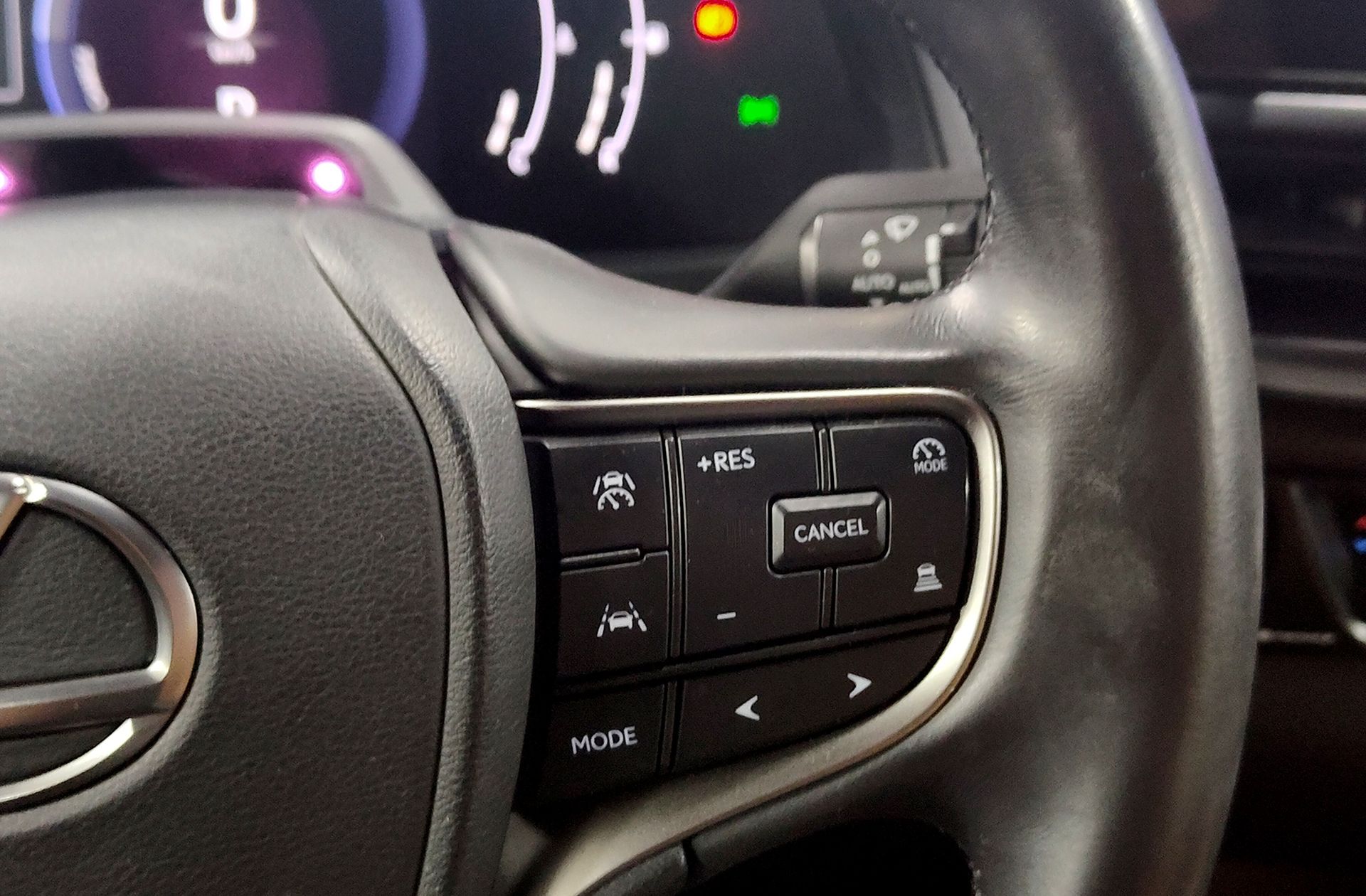 Lexus UX 300h Plus - foto 26