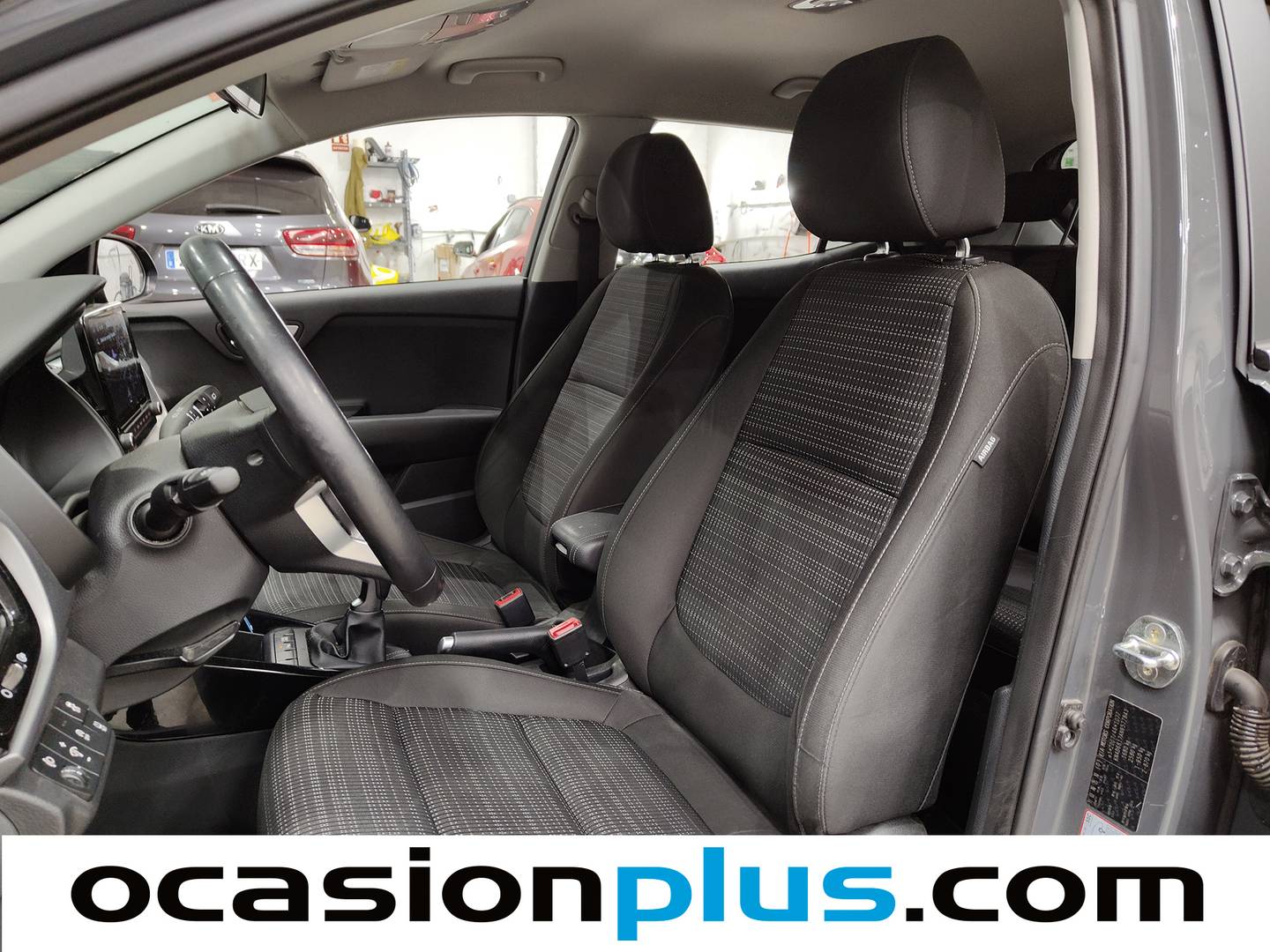 Foto asientos delanteros KIA Stonic KIA Stonic 1.0 T-GDi MHEV Drive iMT (120 CV)