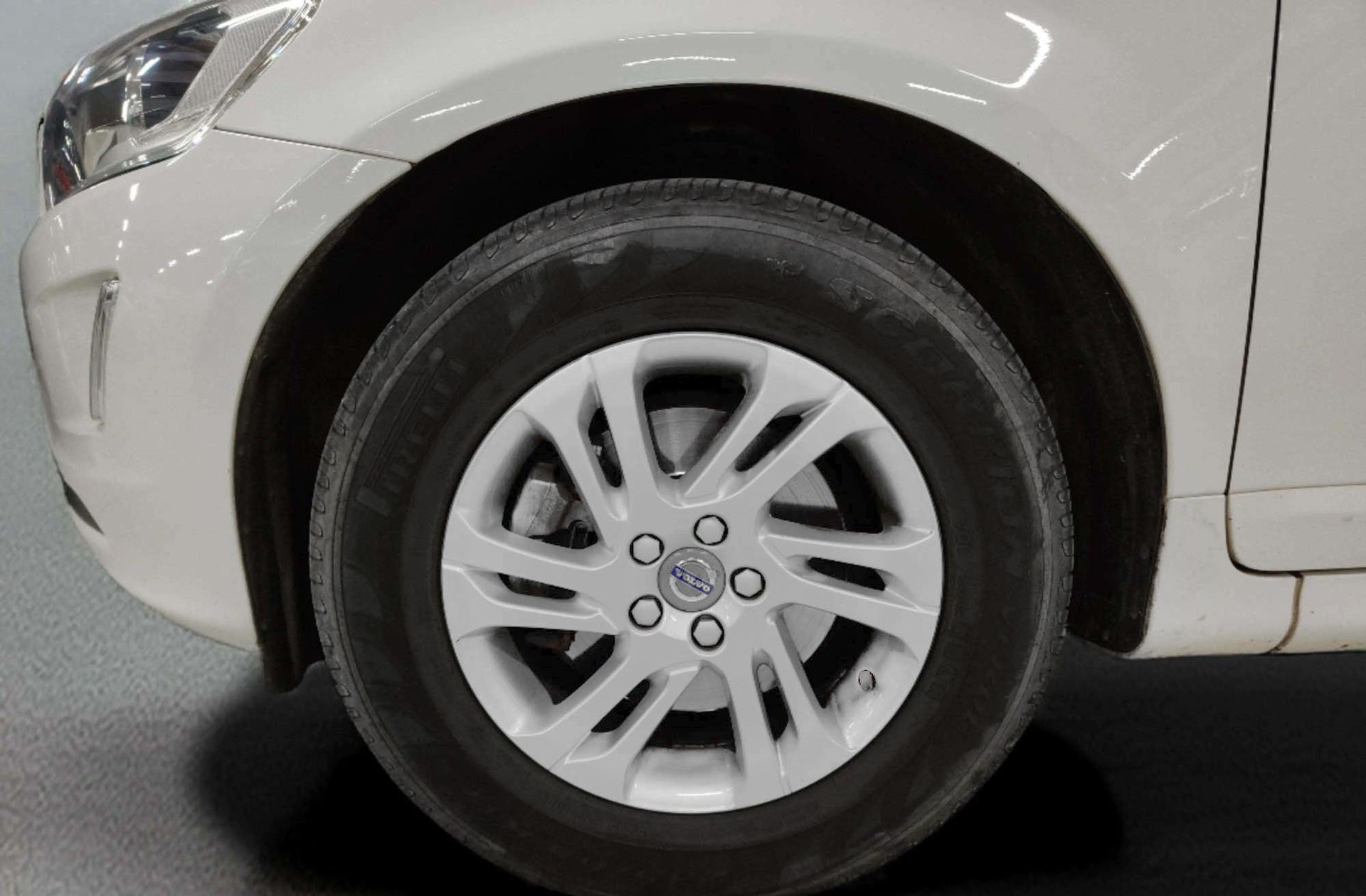 Volvo XC60 D3 Kinetic - foto 34