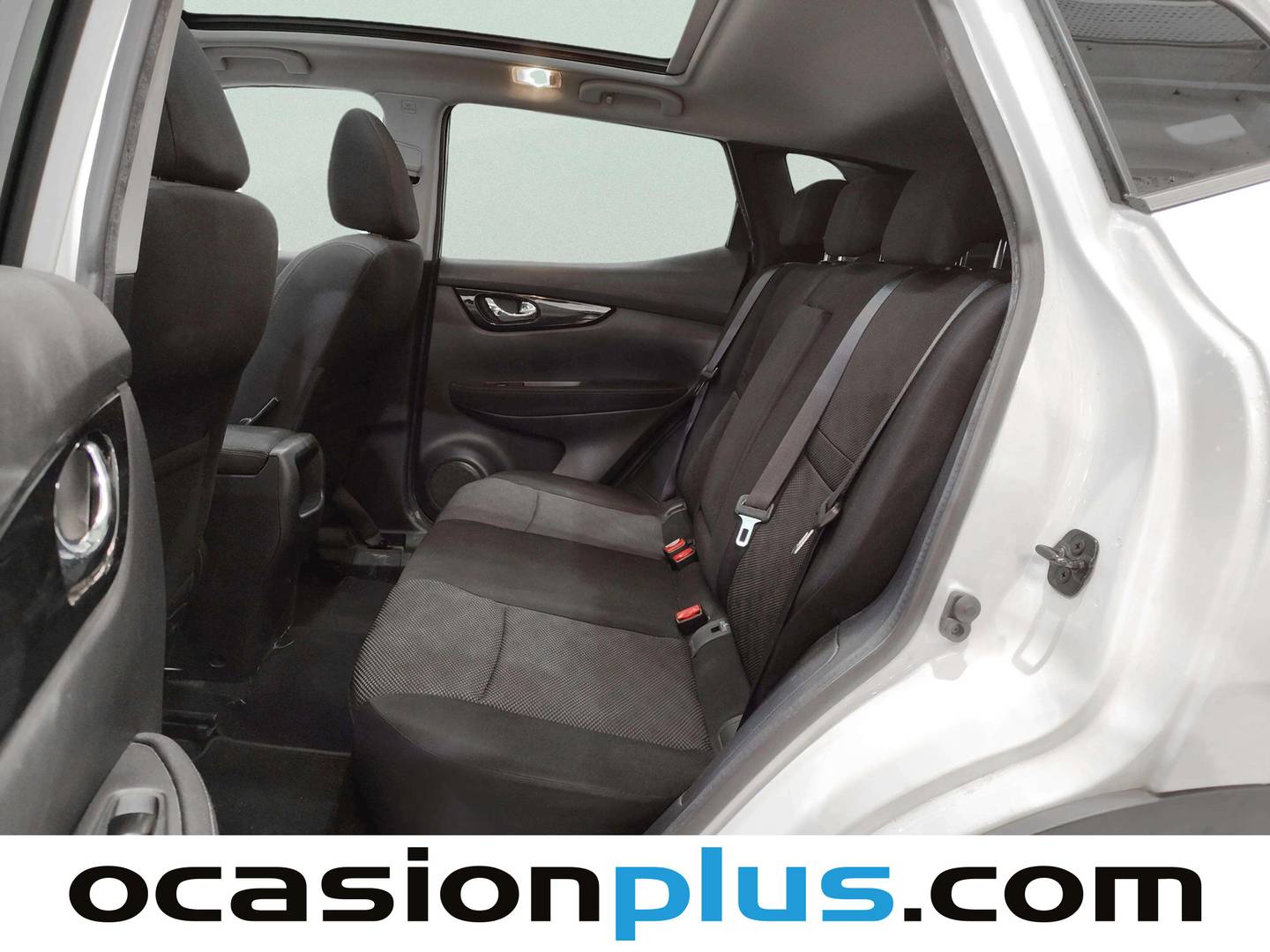 Foto asientos traseros Nissan QASHQAI Nissan Qashqai 1.6dCi S&S 360 S 4x2 XTRONIC (130 CV)