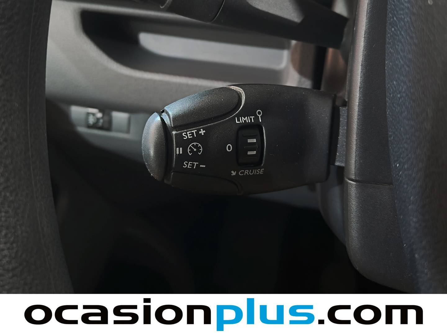 Equipamiento del Peugeot Expert Peugeot Expert Furgon BlueHDi Pro (120 CV)