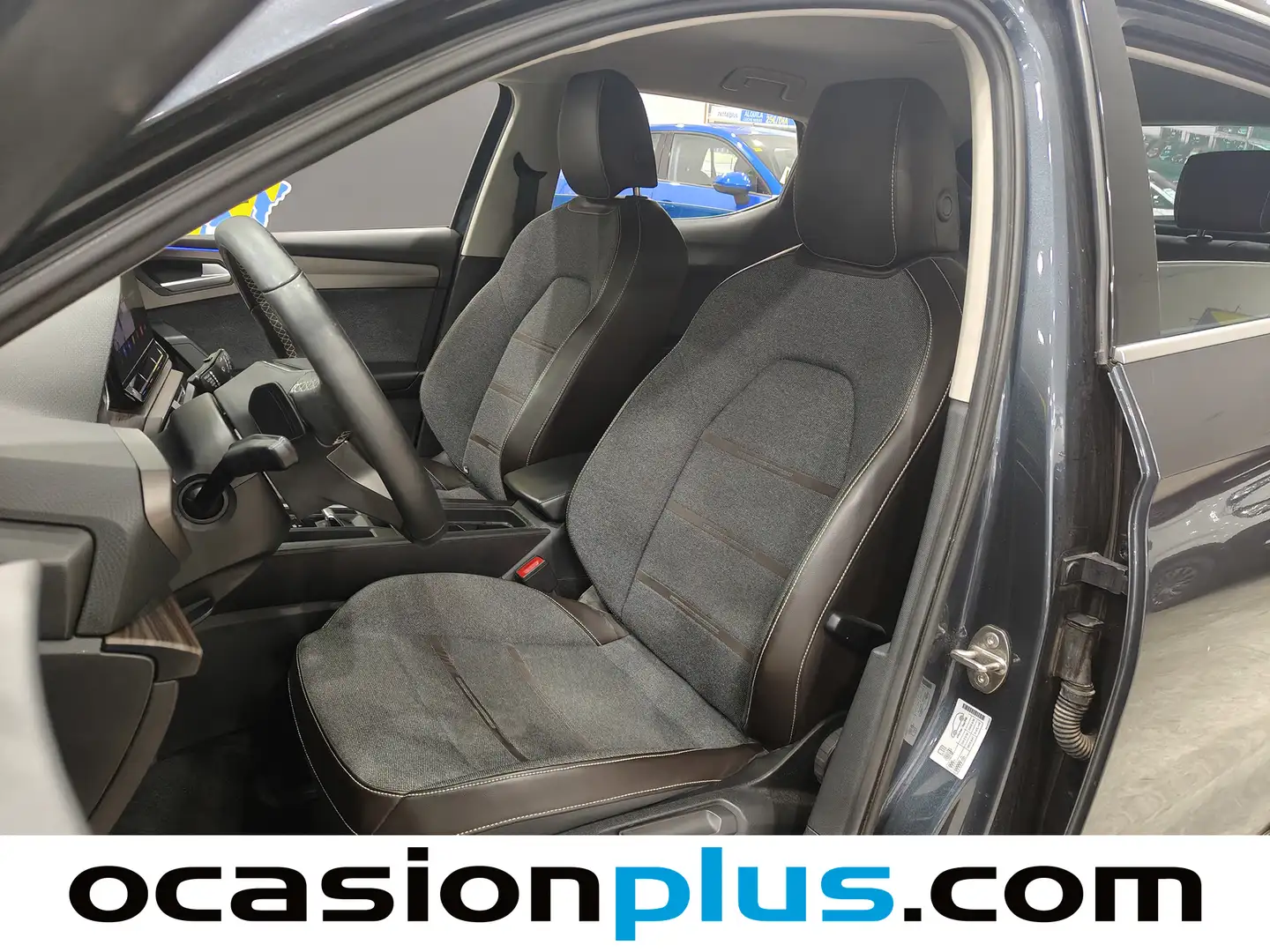 Foto Seat León SEAT León 1.5 eTSI S&S Xcellence Go L DSG (150 CV)