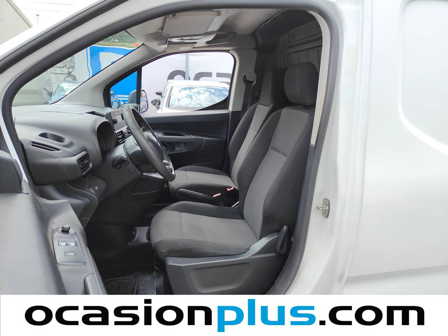 Foto asientos delanteros Toyota Proace City Toyota Proace City Furgon 1.5D GX 650kg (102 CV)