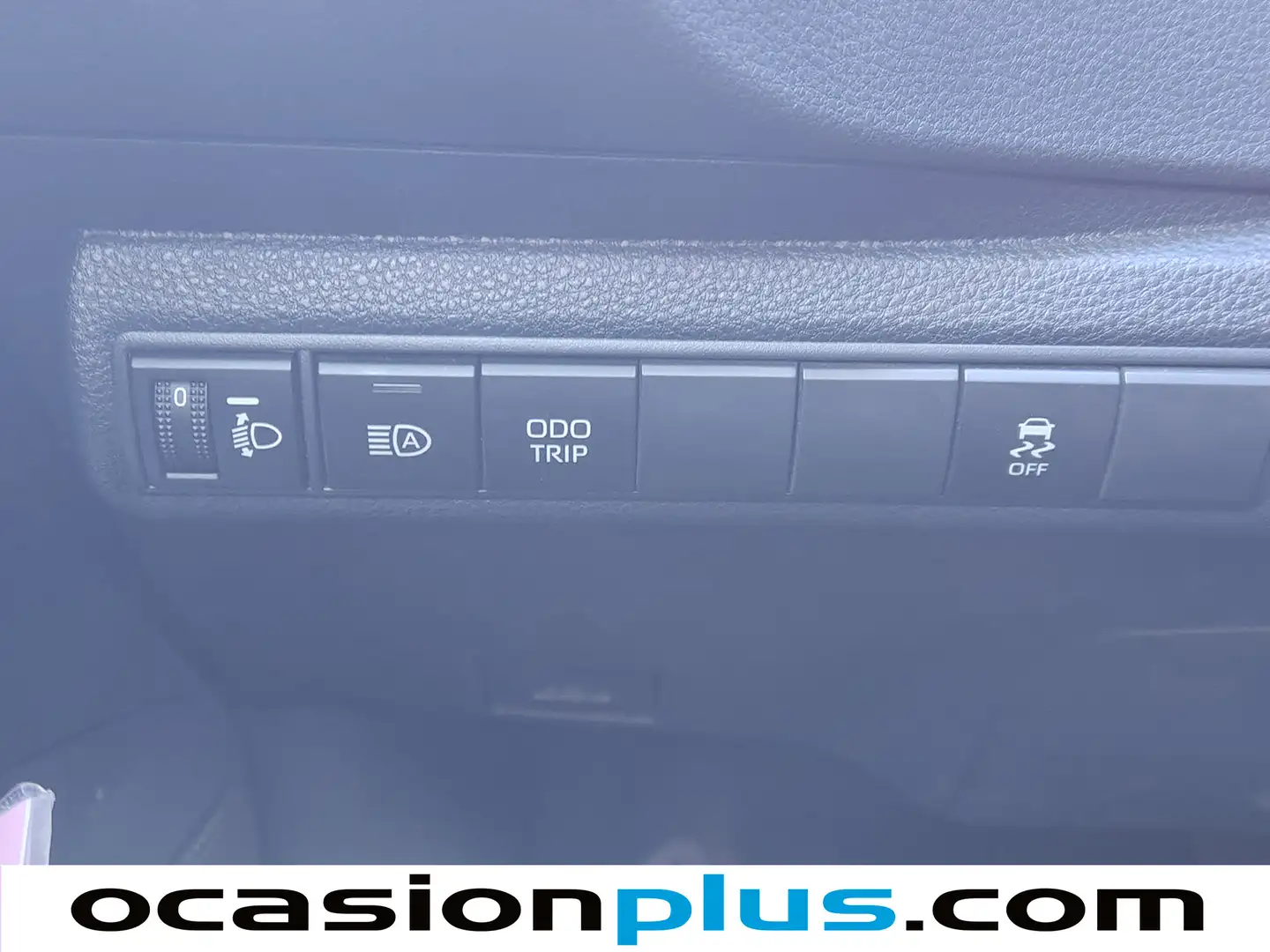 Foto Toyota Corolla Toyota Corolla Touring Sport 140H Business (140 CV)