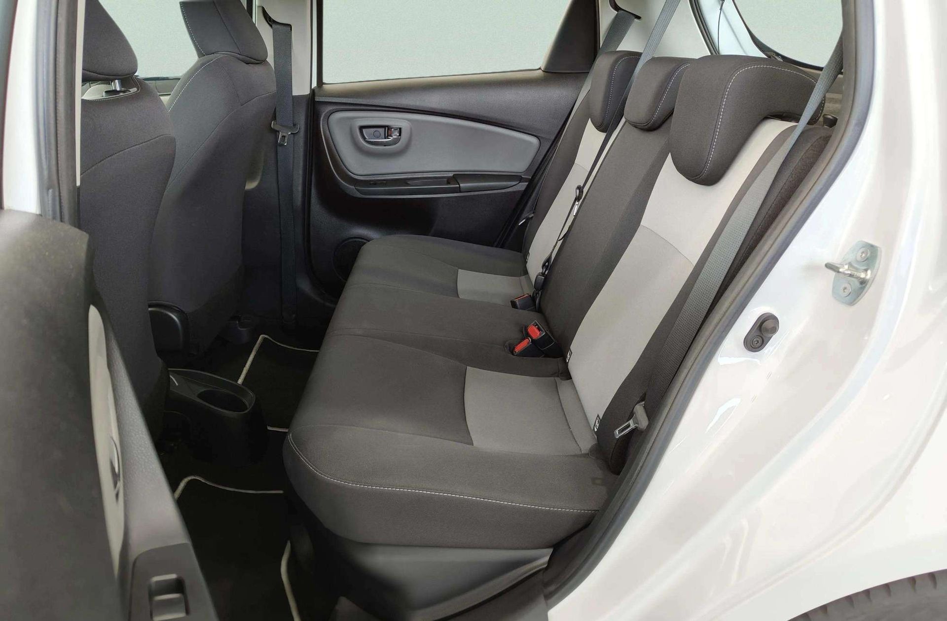 Toyota Yaris 1.5 Hybrid Active - foto 10